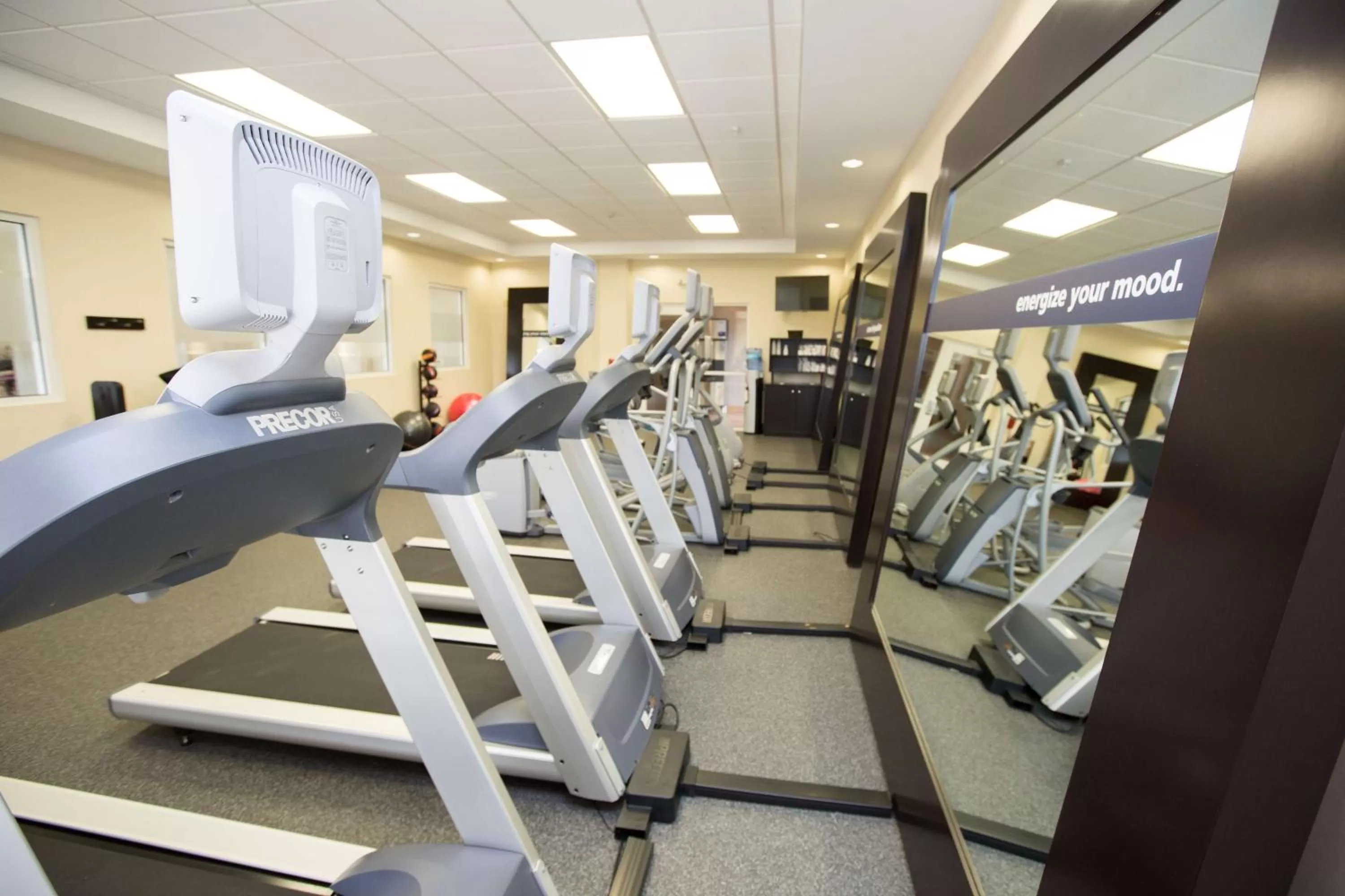 Fitness centre/facilities in Hampton Inn & Suites Oklahoma City Airport