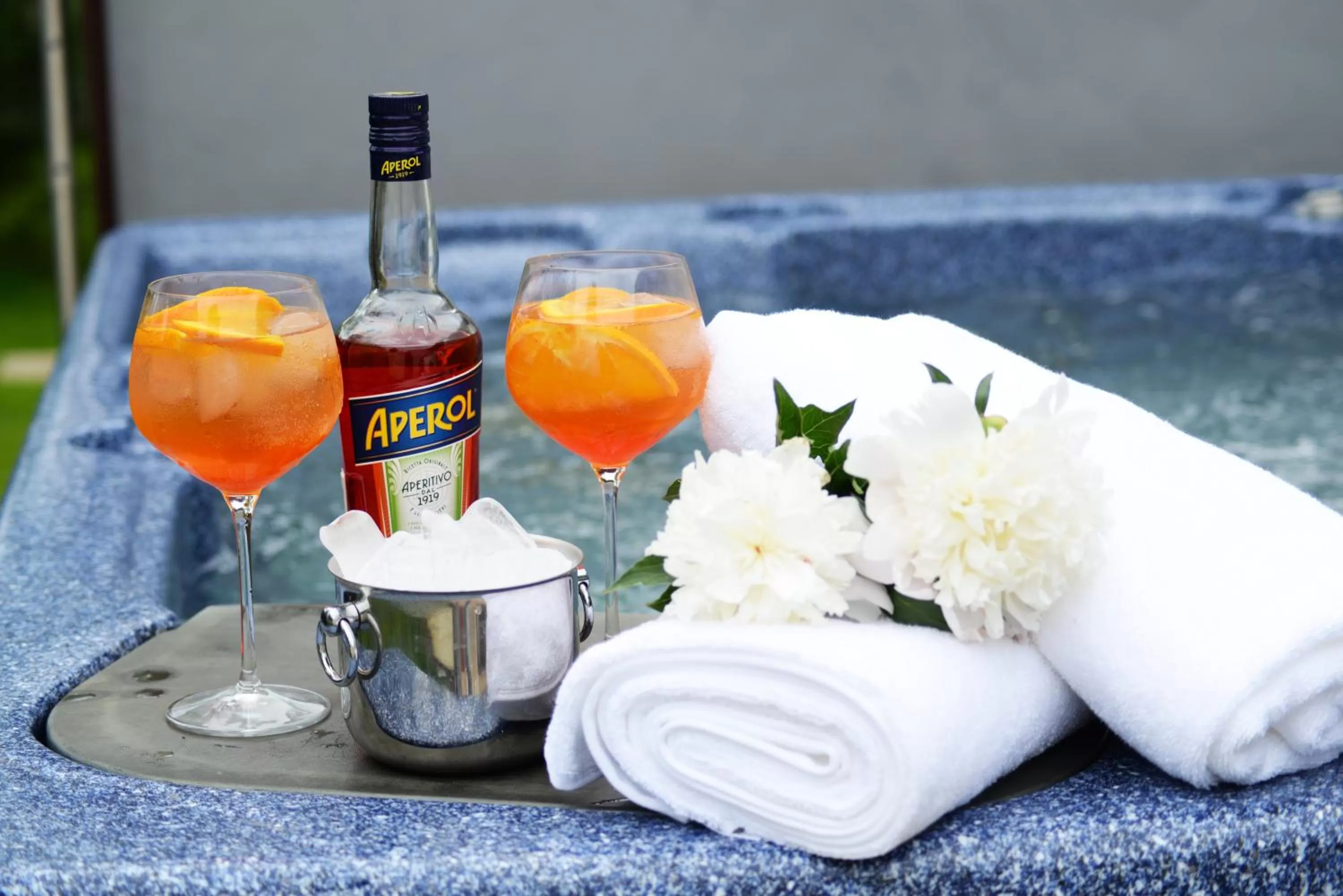 Hot Tub in Amfora Panzió