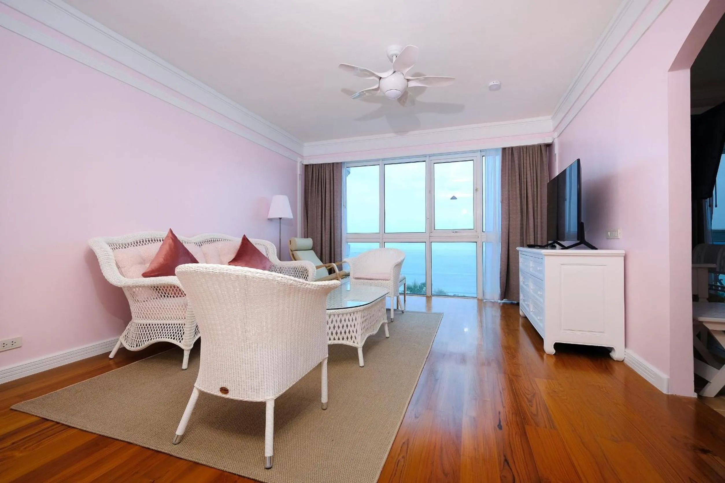 Living room in Andaman Beach Suites Hotel, Patong Phuket