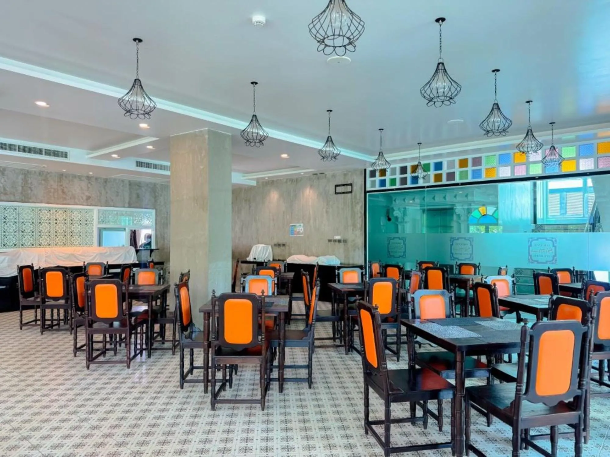 Restaurant/places to eat in Grand Supicha City Hotel