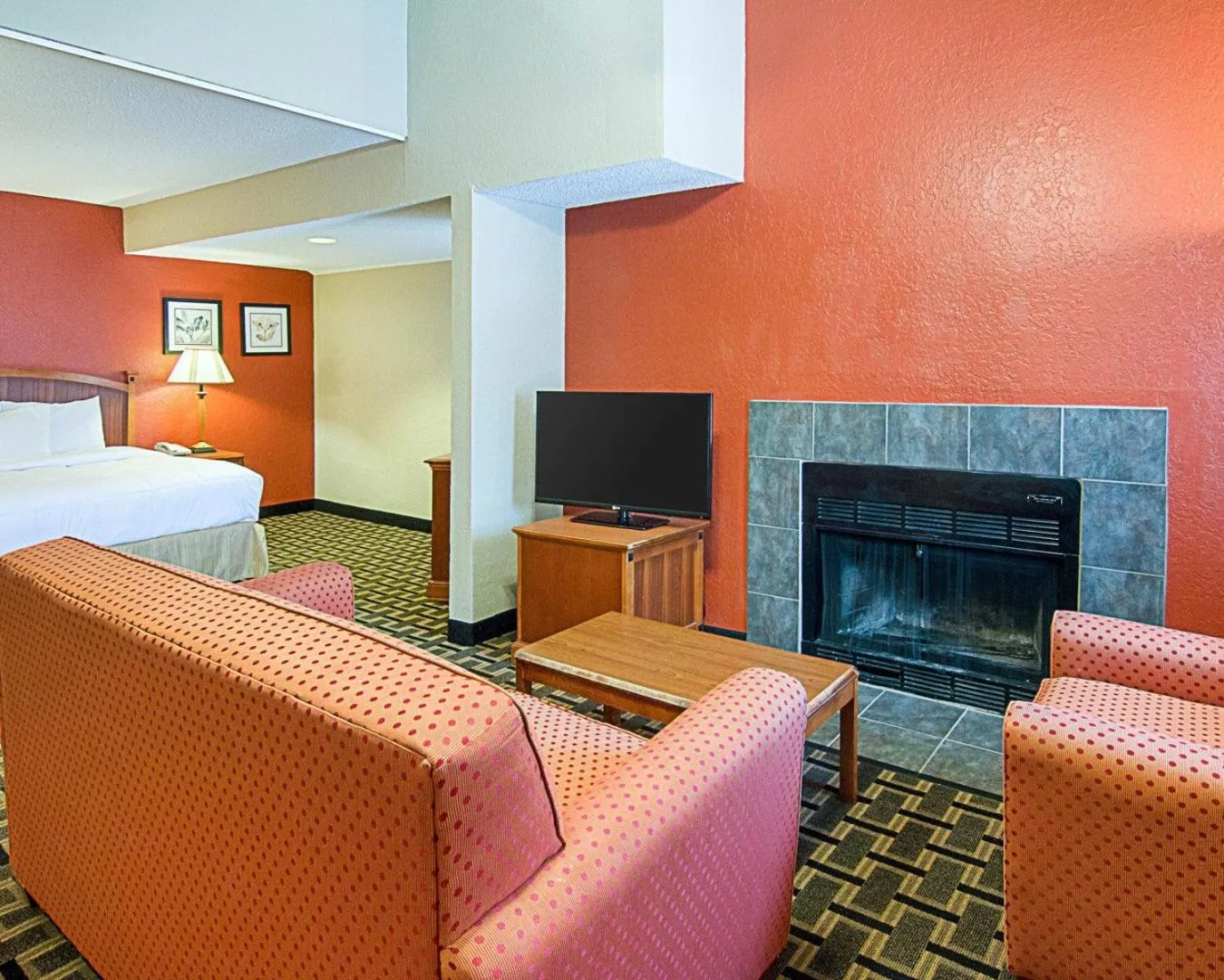 Seating area in Extended Studio Suites Hotel- Bossier City