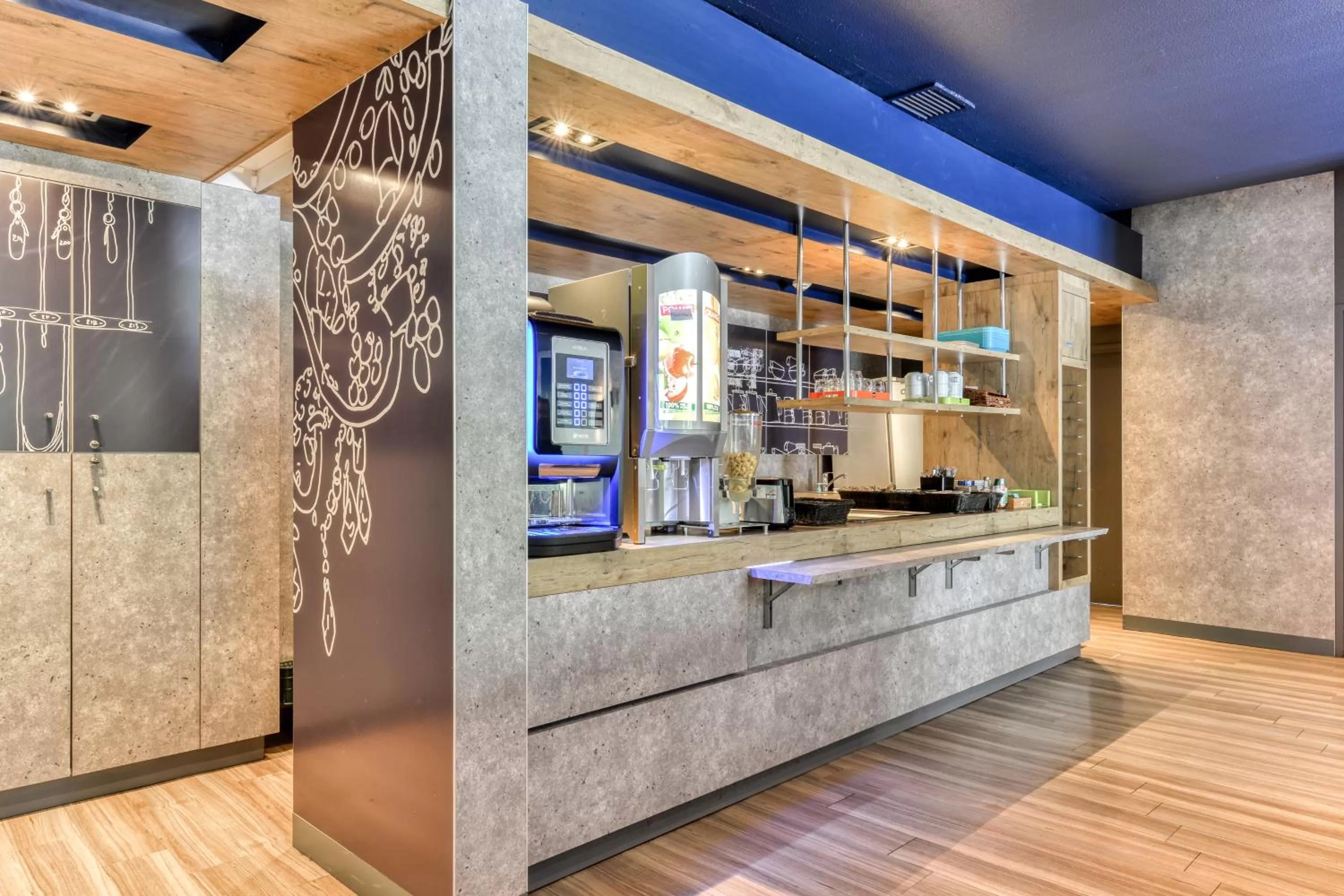 Buffet breakfast in B&B HOTEL Montpellier Sud Lattes