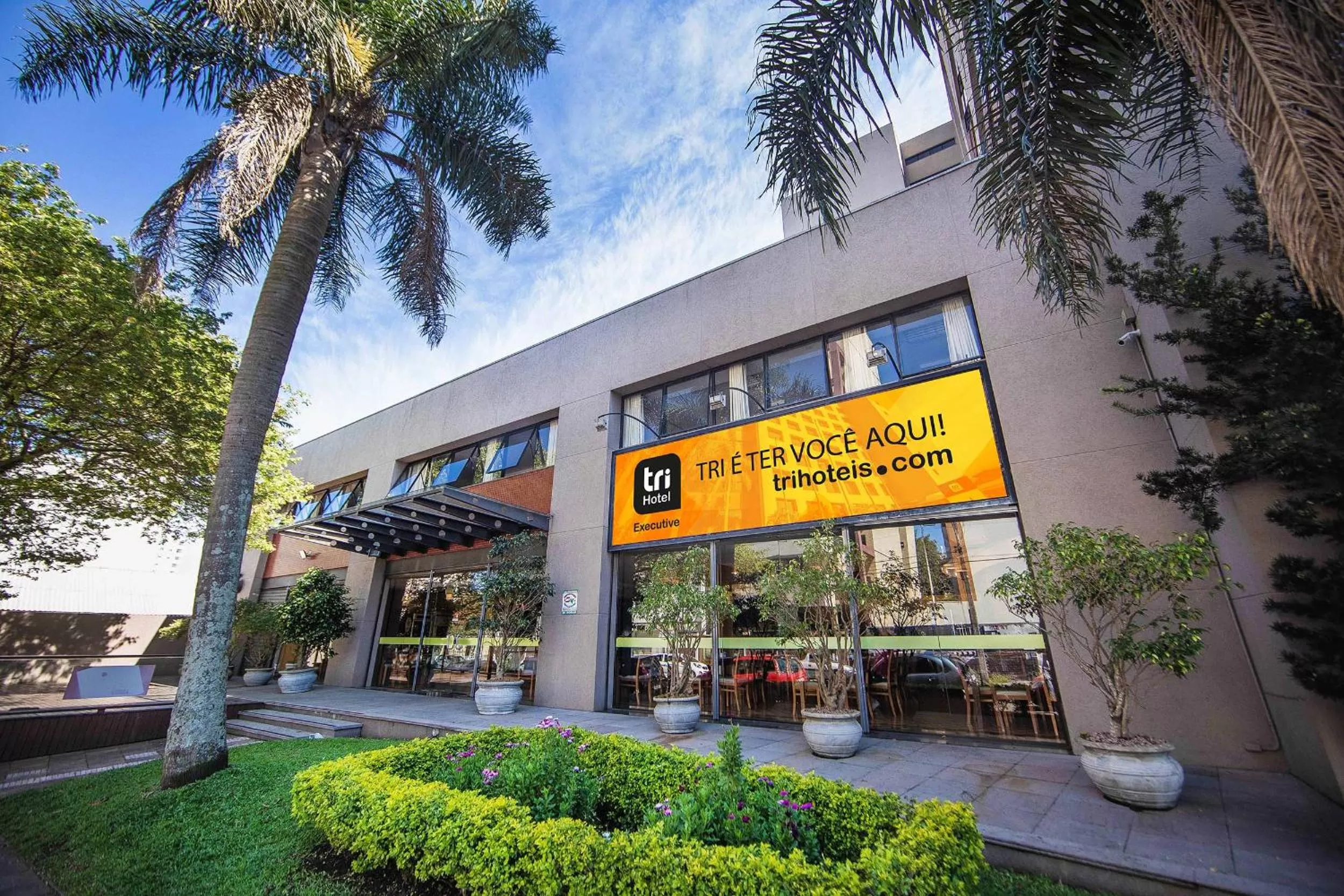 Restaurant/places to eat in Tri Hotel Executive Caxias