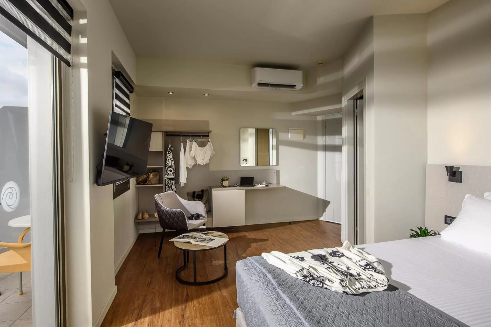 TV and multimedia, Bed in Marin Hotel