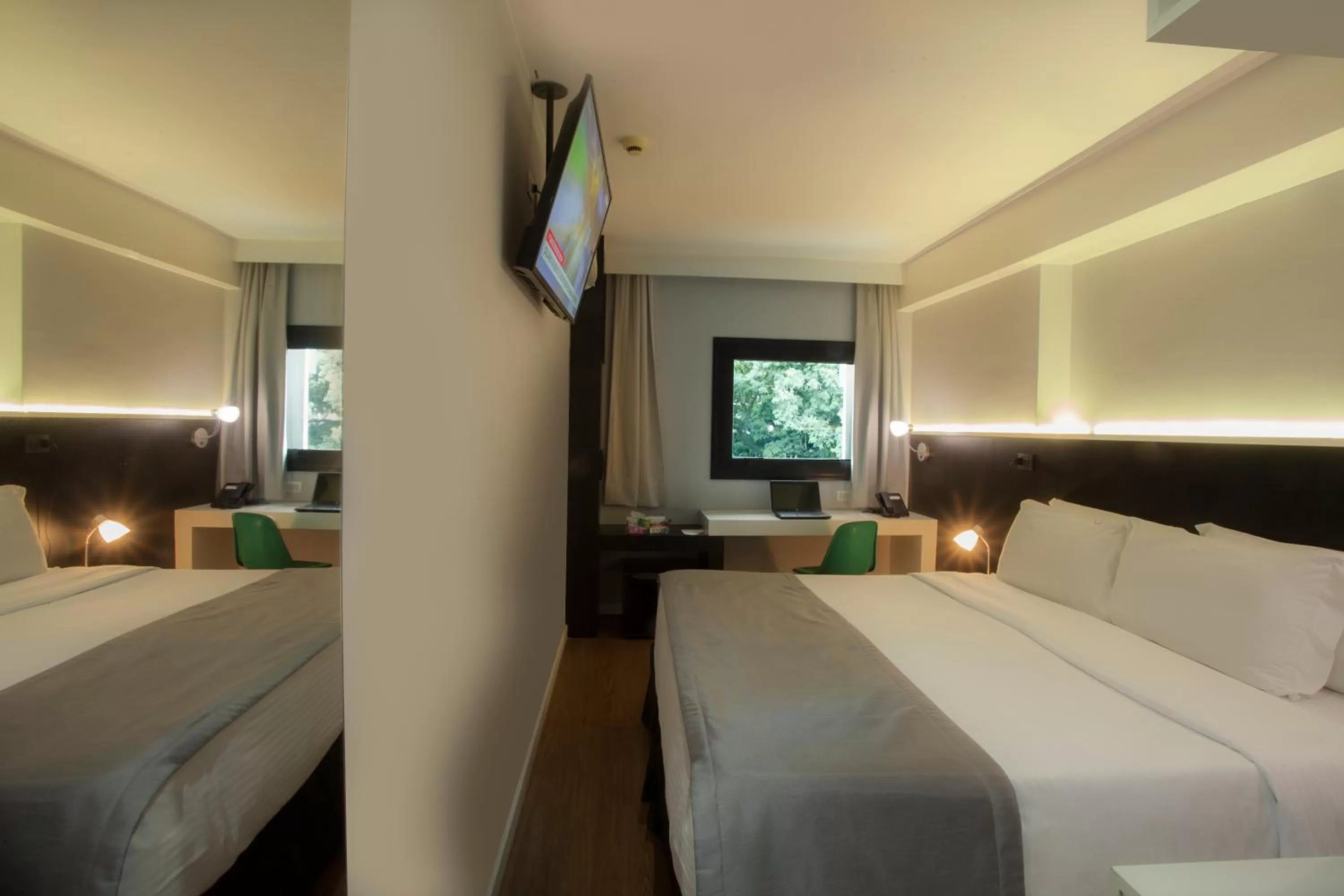 Photo of the whole room, Bed in Hotel WZ Jardins