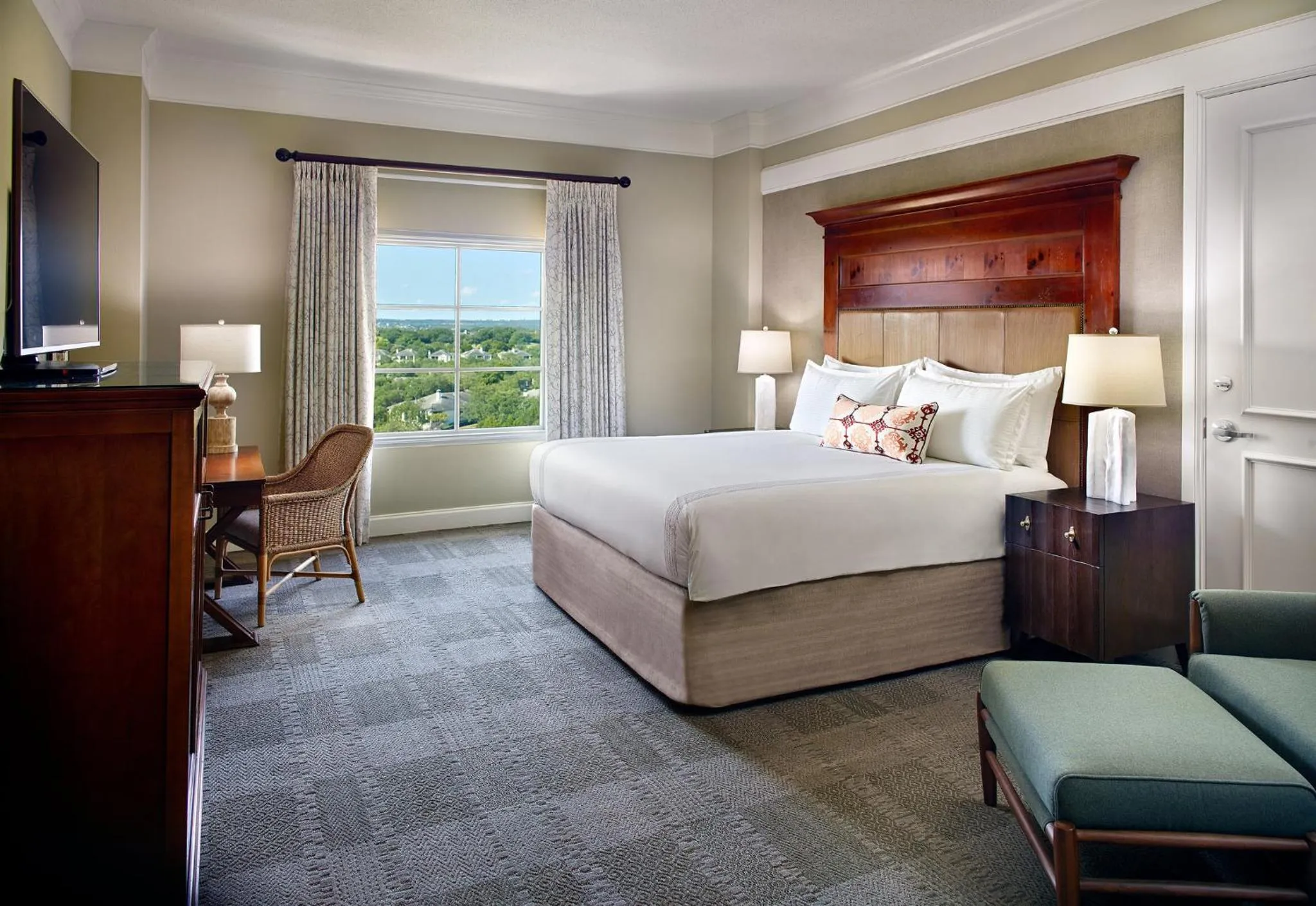 Photo of the whole room, Bed in Omni Barton Creek Resort and Spa Austin