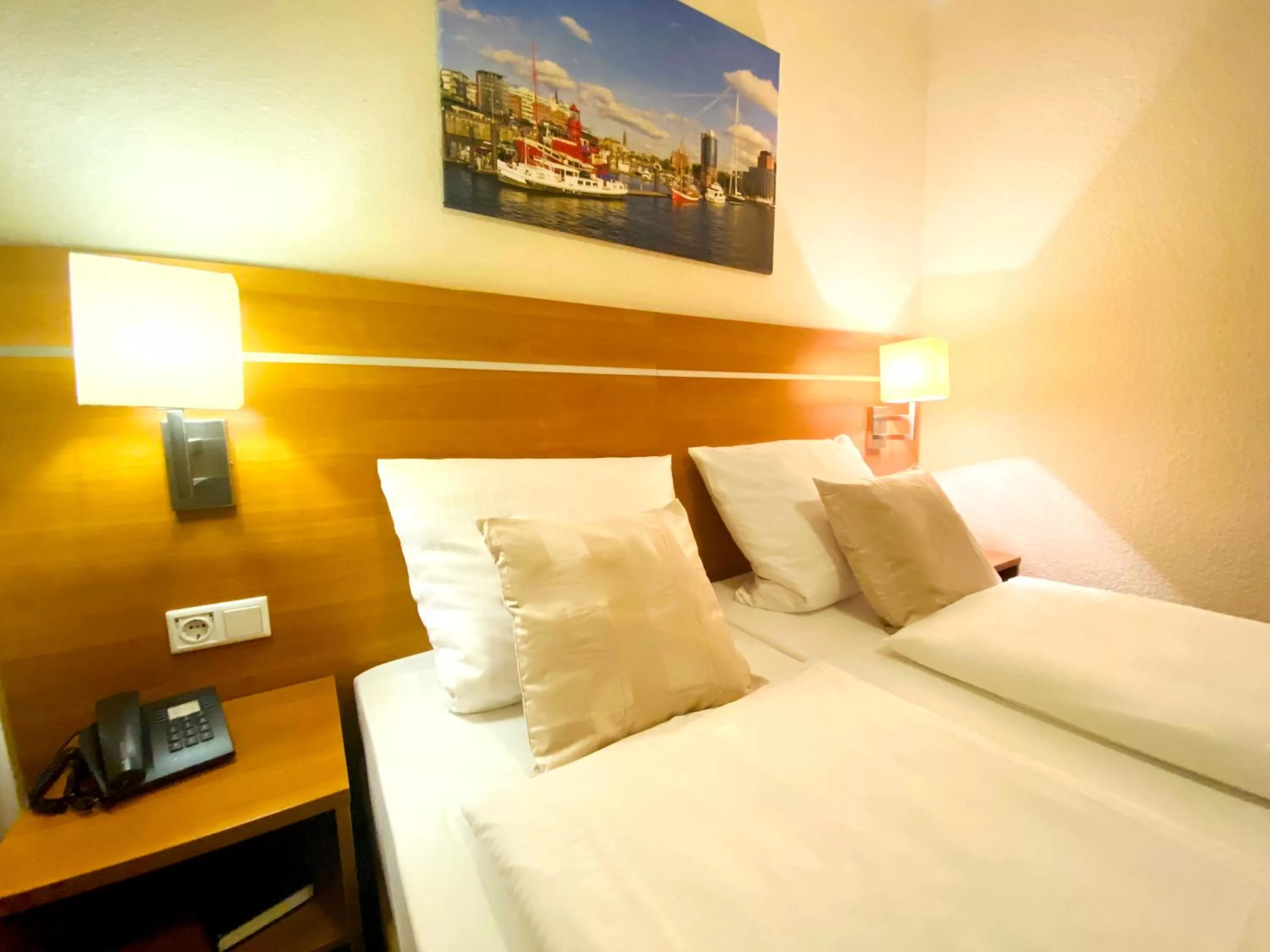 Bed in Hotel Hansehof