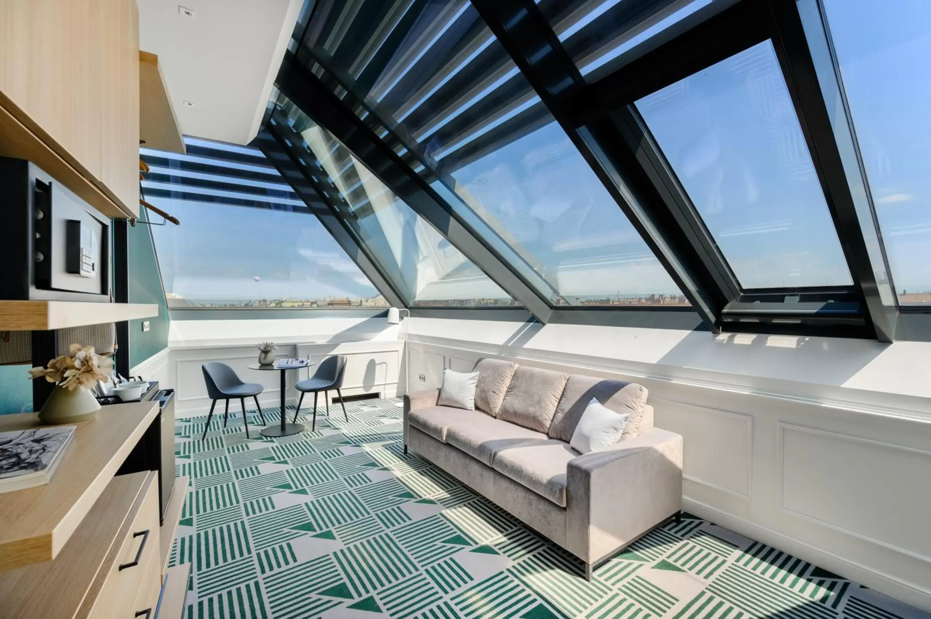 One-Bedroom Suite in Hotel Oktogon Haggenmacher by Continental Group One-Bedroom Suite in Hotel Oktogon Haggenmacher by Continental Group