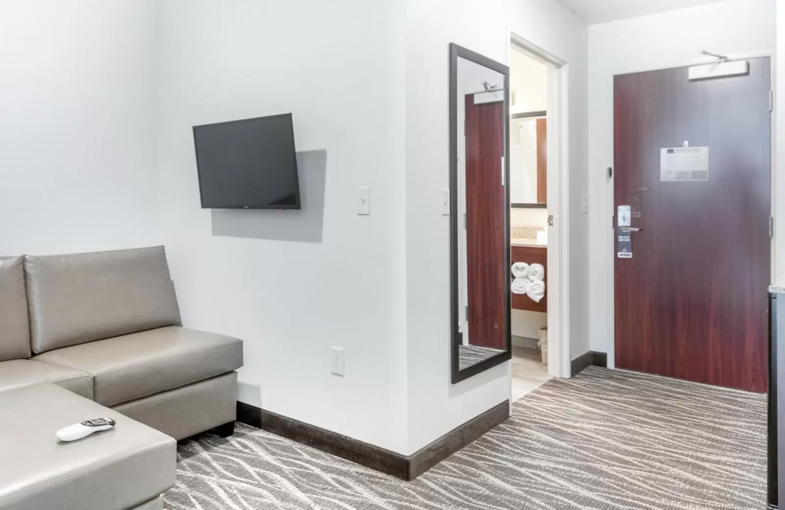 TV and multimedia in Cobblestone Hotel & Suites - Janesville
