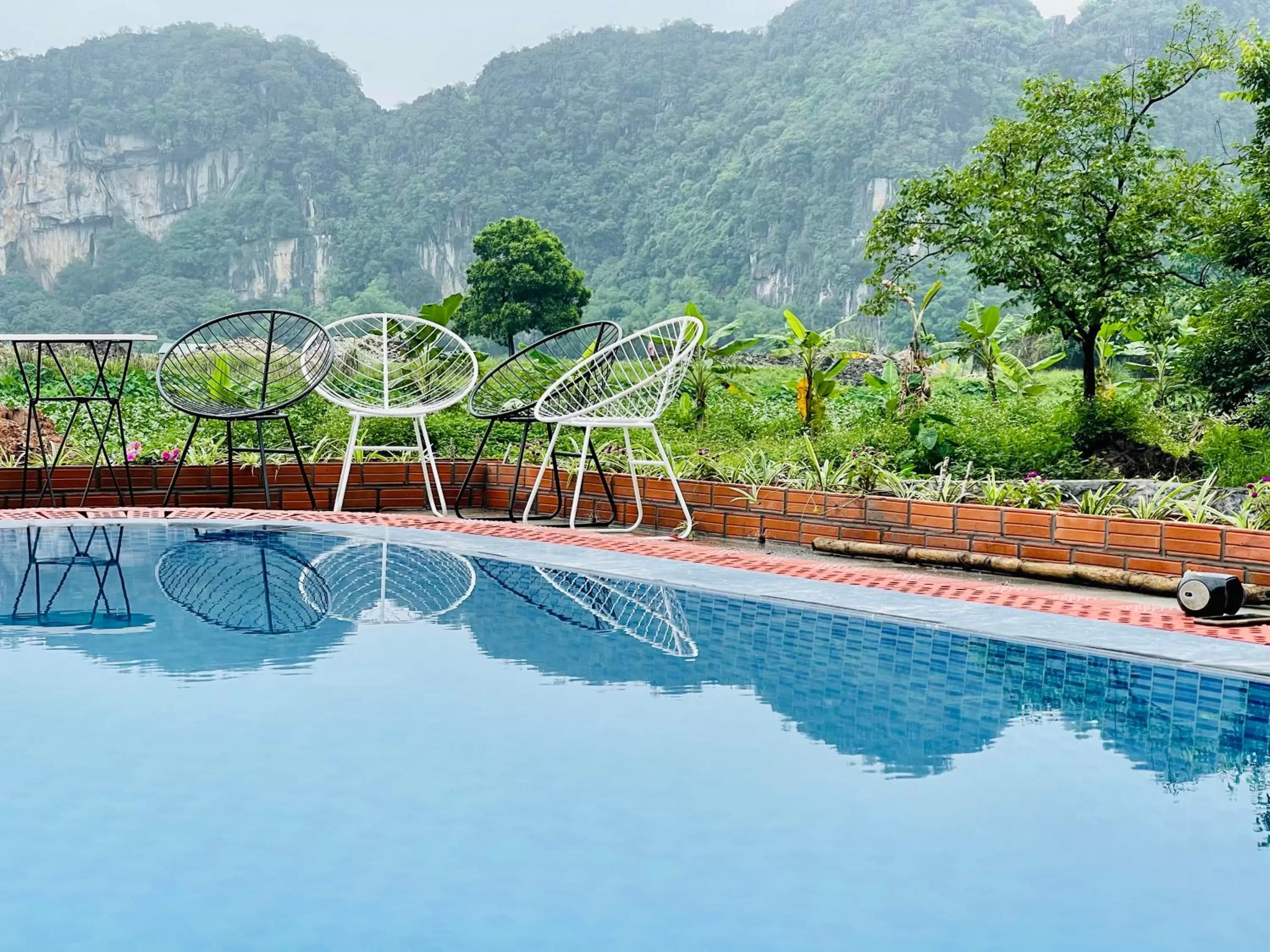 Swimming pool in Trang An Lotus Lake Homestay