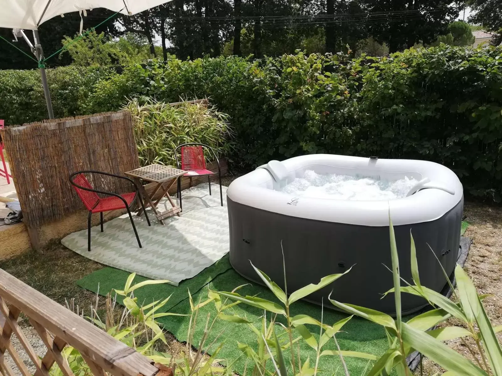 Spa and wellness centre/facilities in Chambre d'hôtes en provence avec Jacuzzi Spa and wellness centre/facilities in Chambre d'hôtes en provence avec Jacuzzi