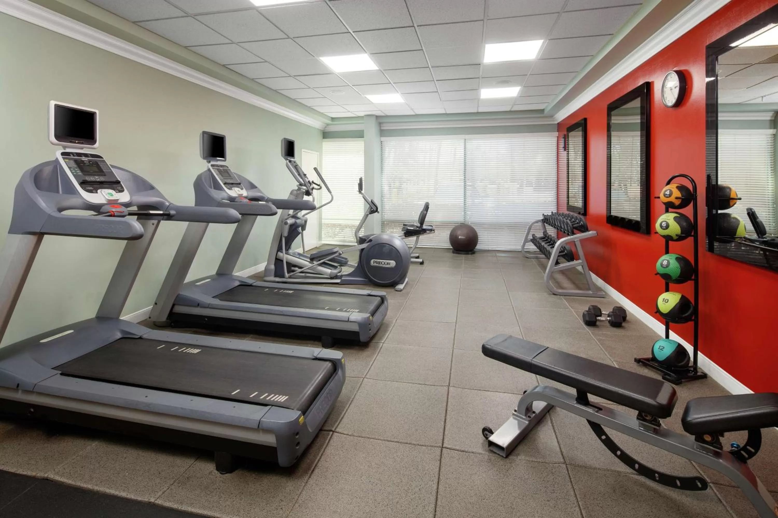 Fitness centre/facilities in DoubleTree By Hilton San Diego Hotel Circle