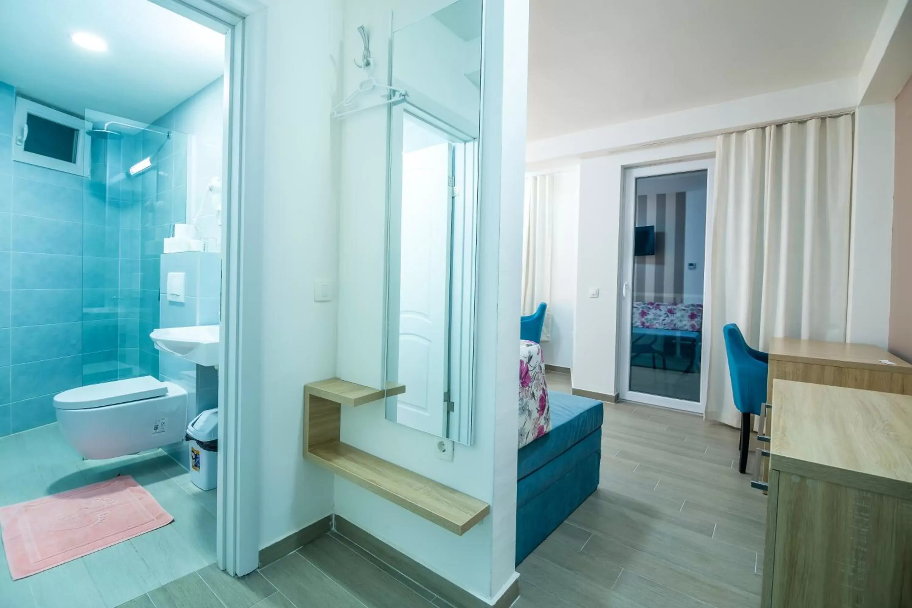 Twin Room with Lake View in Villa Jordan Twin Room with Lake View in Villa Jordan