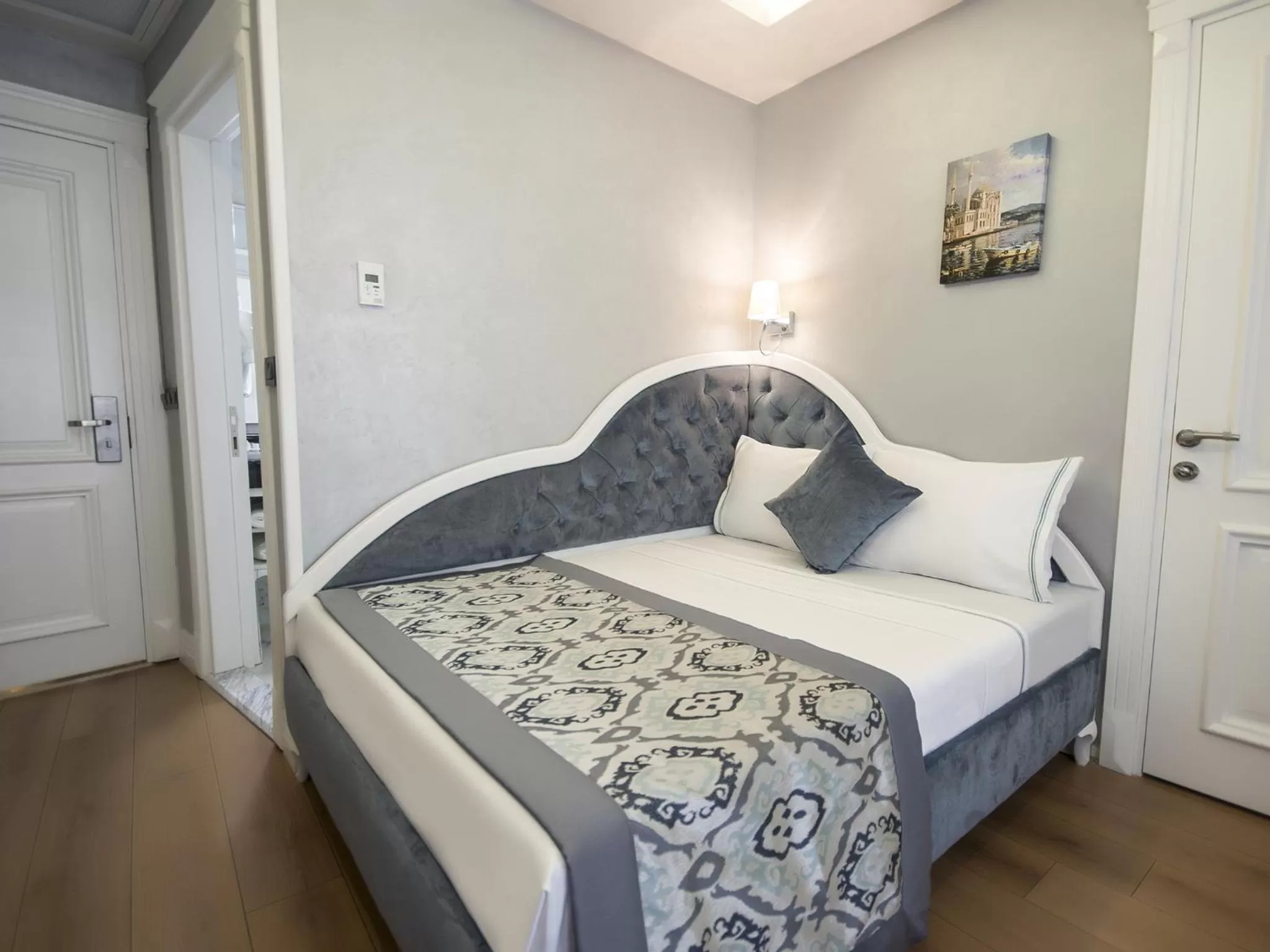 Photo of the whole room, Bed in Antusa Palace Hotel & Spa