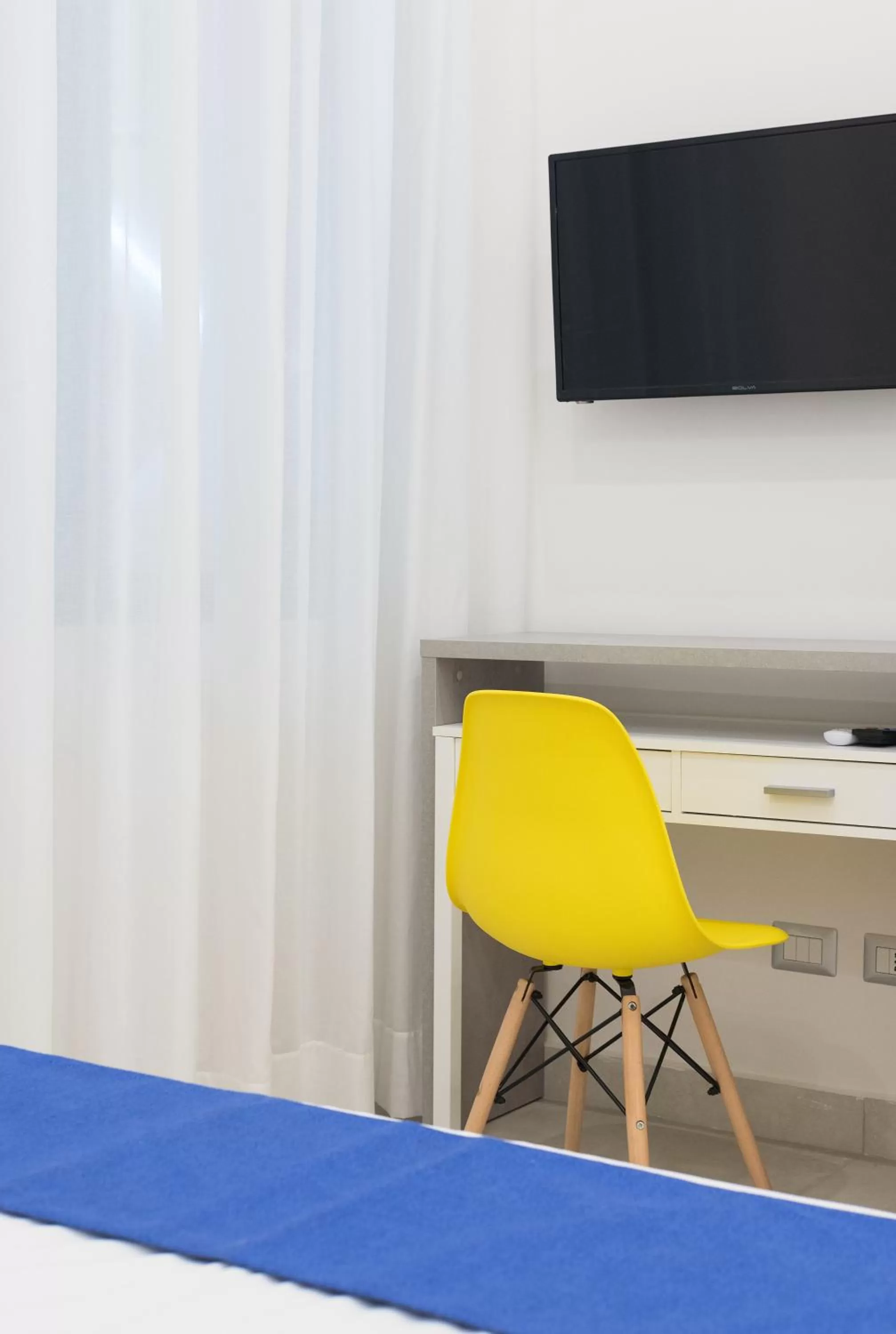 TV/Entertainment Center in Toledo in