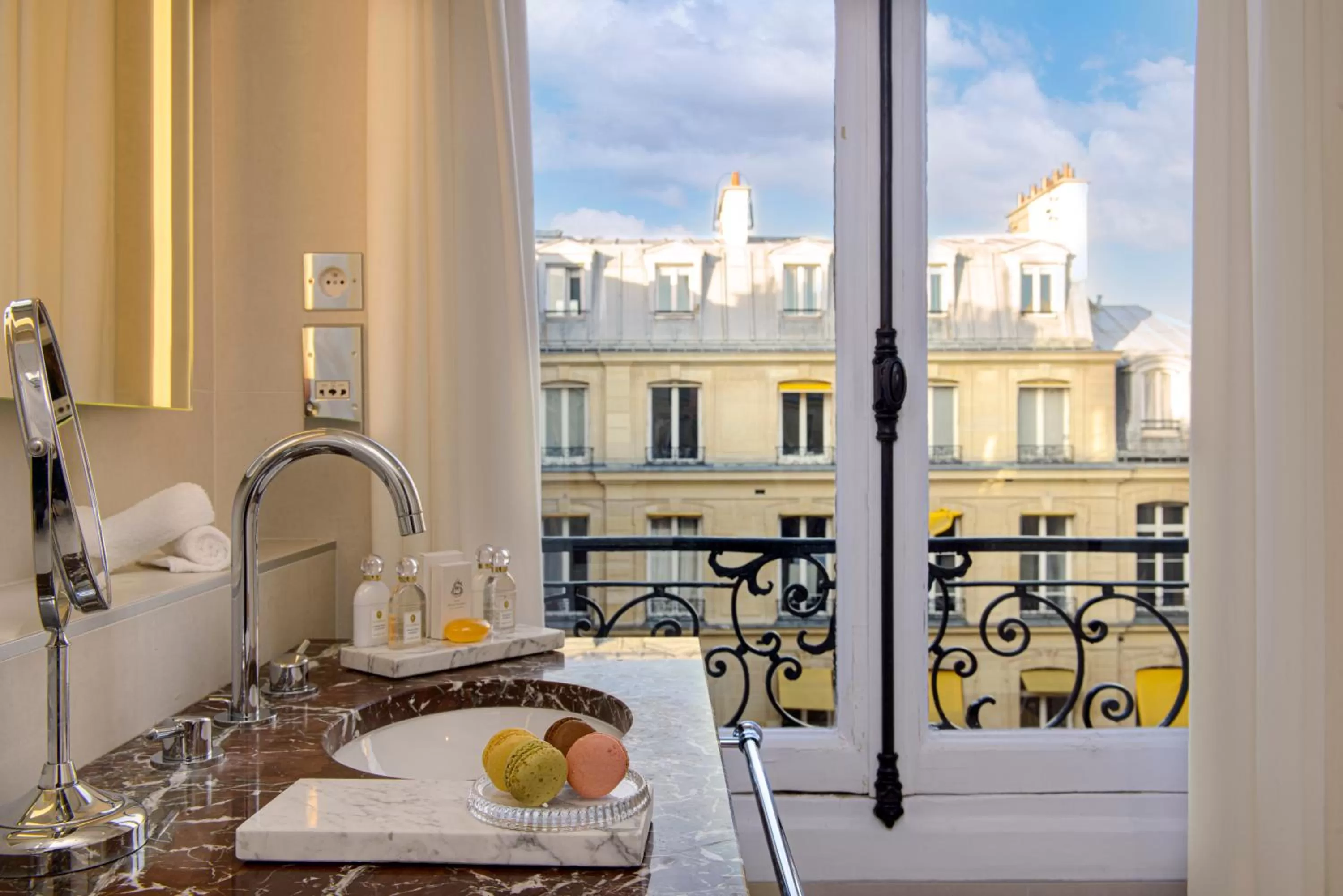 Bathroom in Hôtel Alfred Sommier