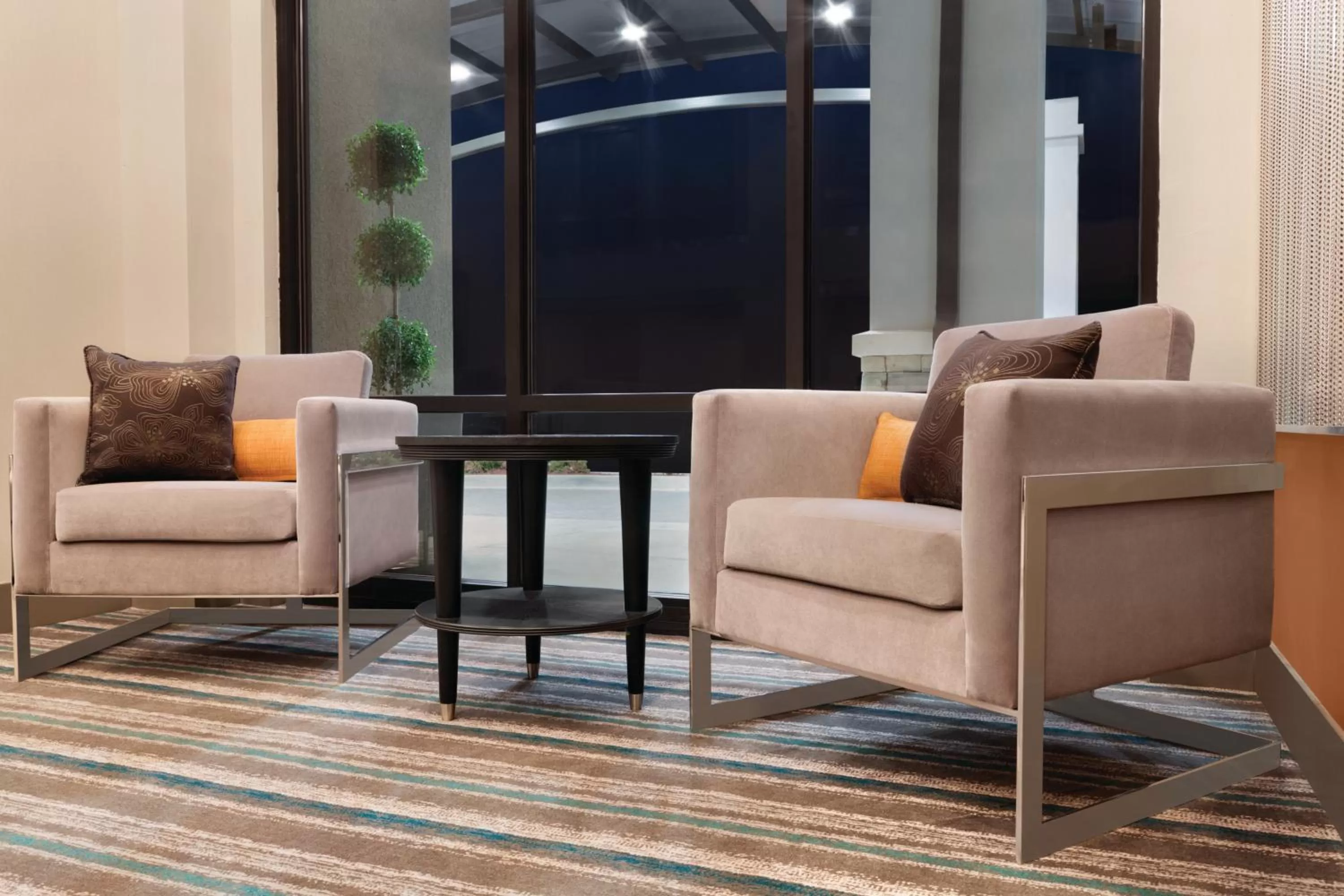 Lobby or reception in Radisson Hotel Charlotte Airport