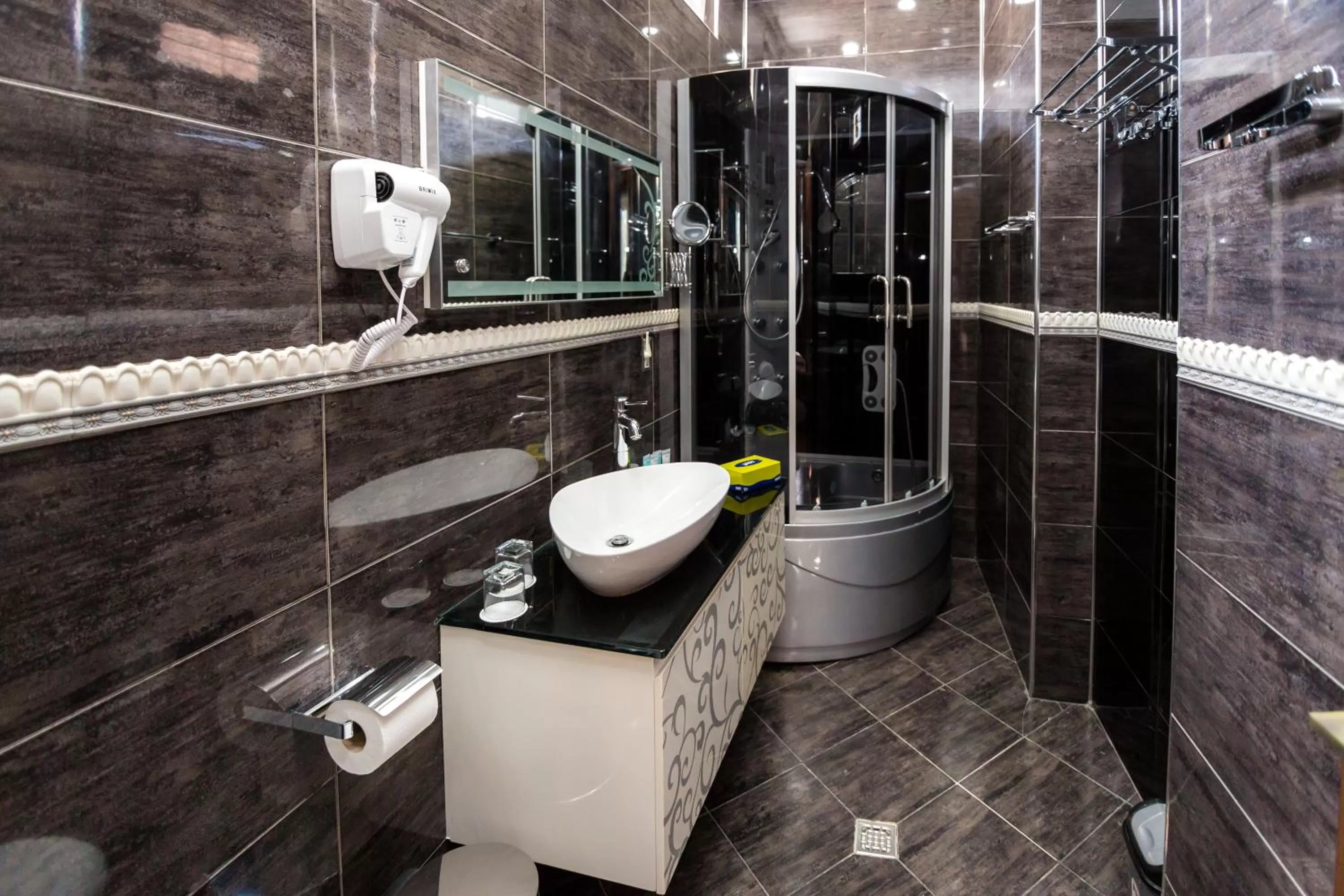 Bathroom in Elia Palace Hotel