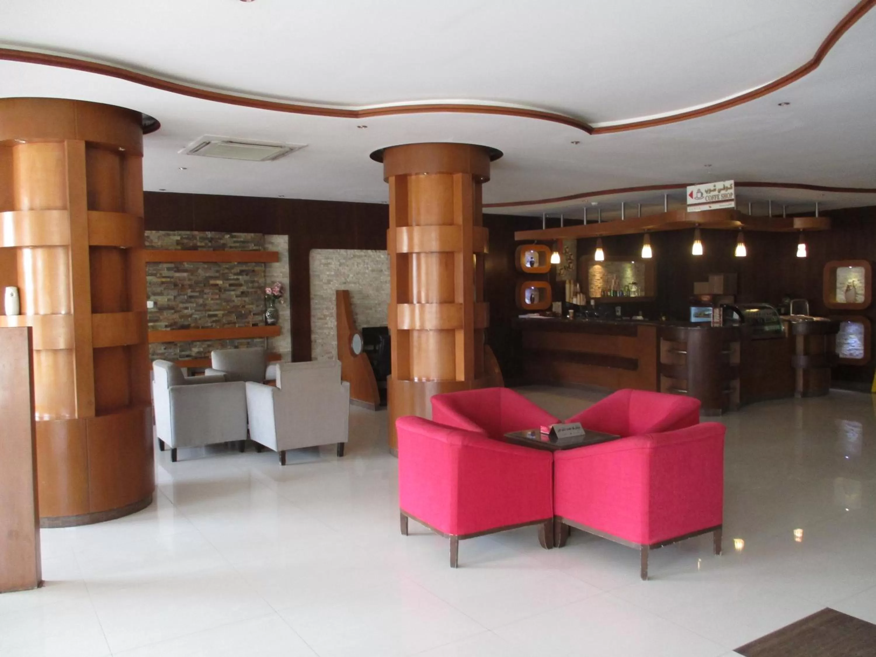 Lobby or reception in Dorar Darea Hotel Apartments - Al Nafl