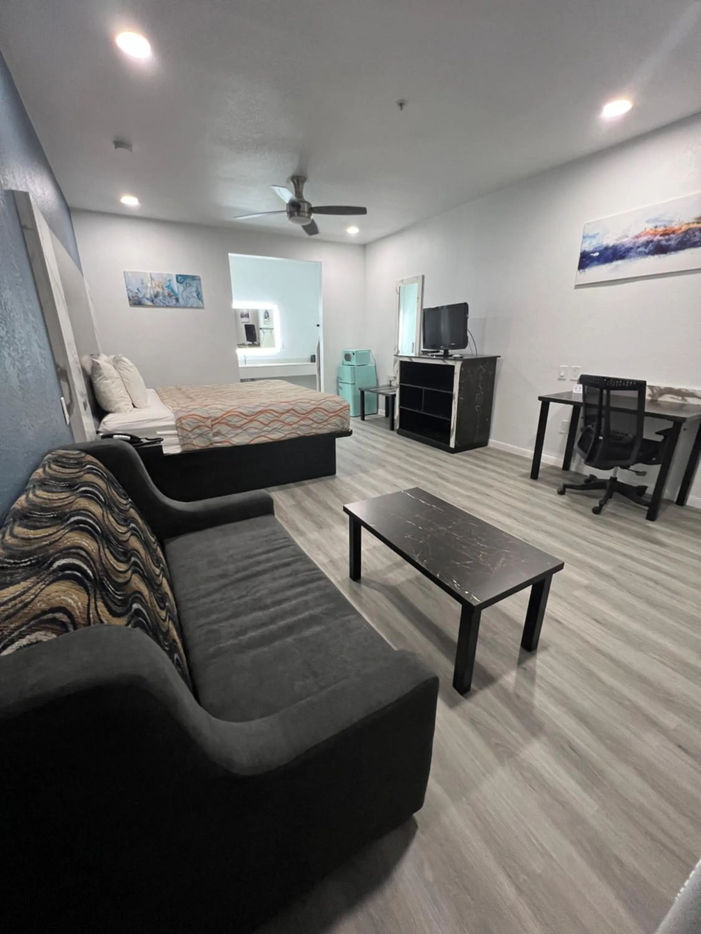 Bedroom, Bed in Grand Villa Inn Galleria