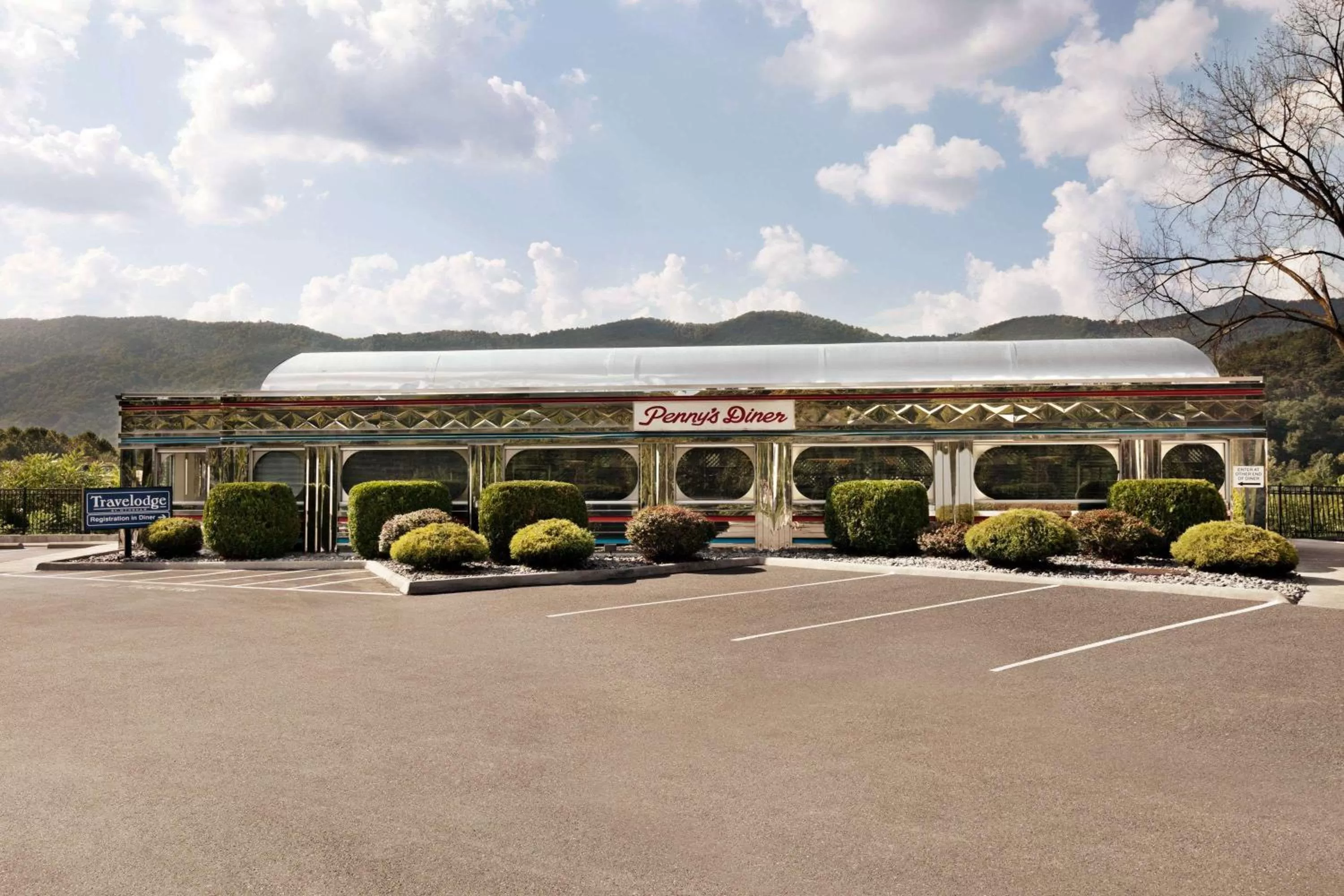 Restaurant/places to eat in Travelodge by Wyndham Low Moor Near Covington