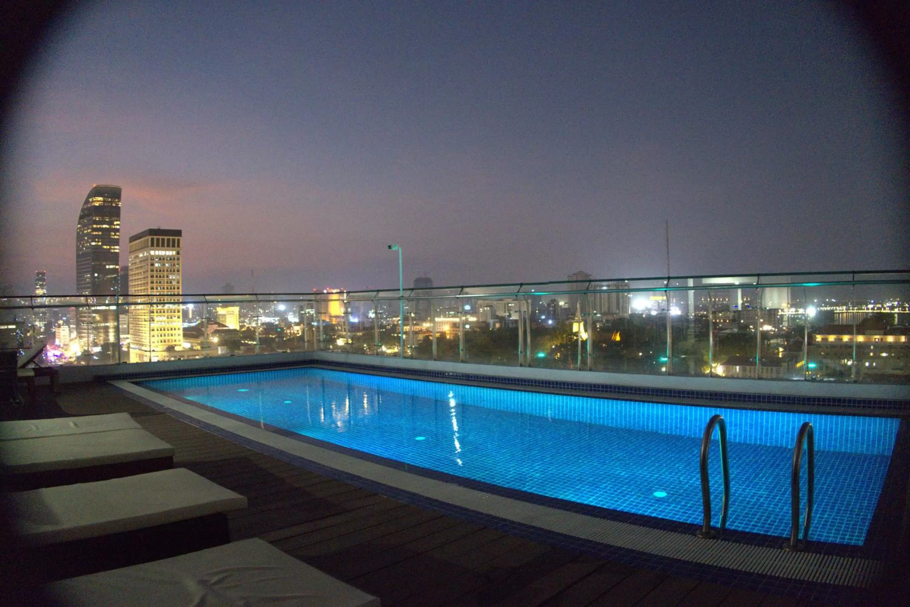 Swimming pool in Residence 110 (Hotel and Apartments)