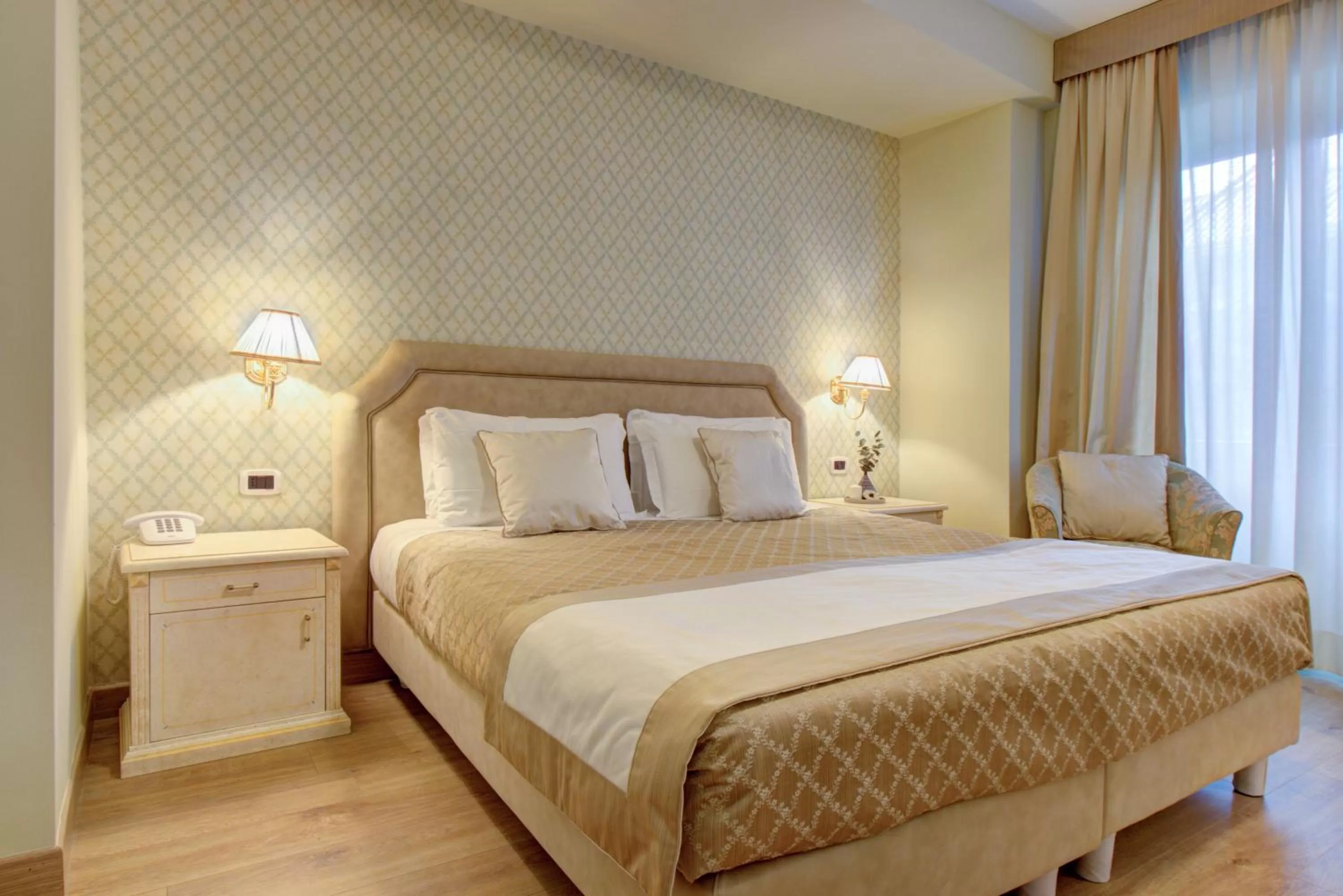 Bedroom, Bed in Hotel La Locanda