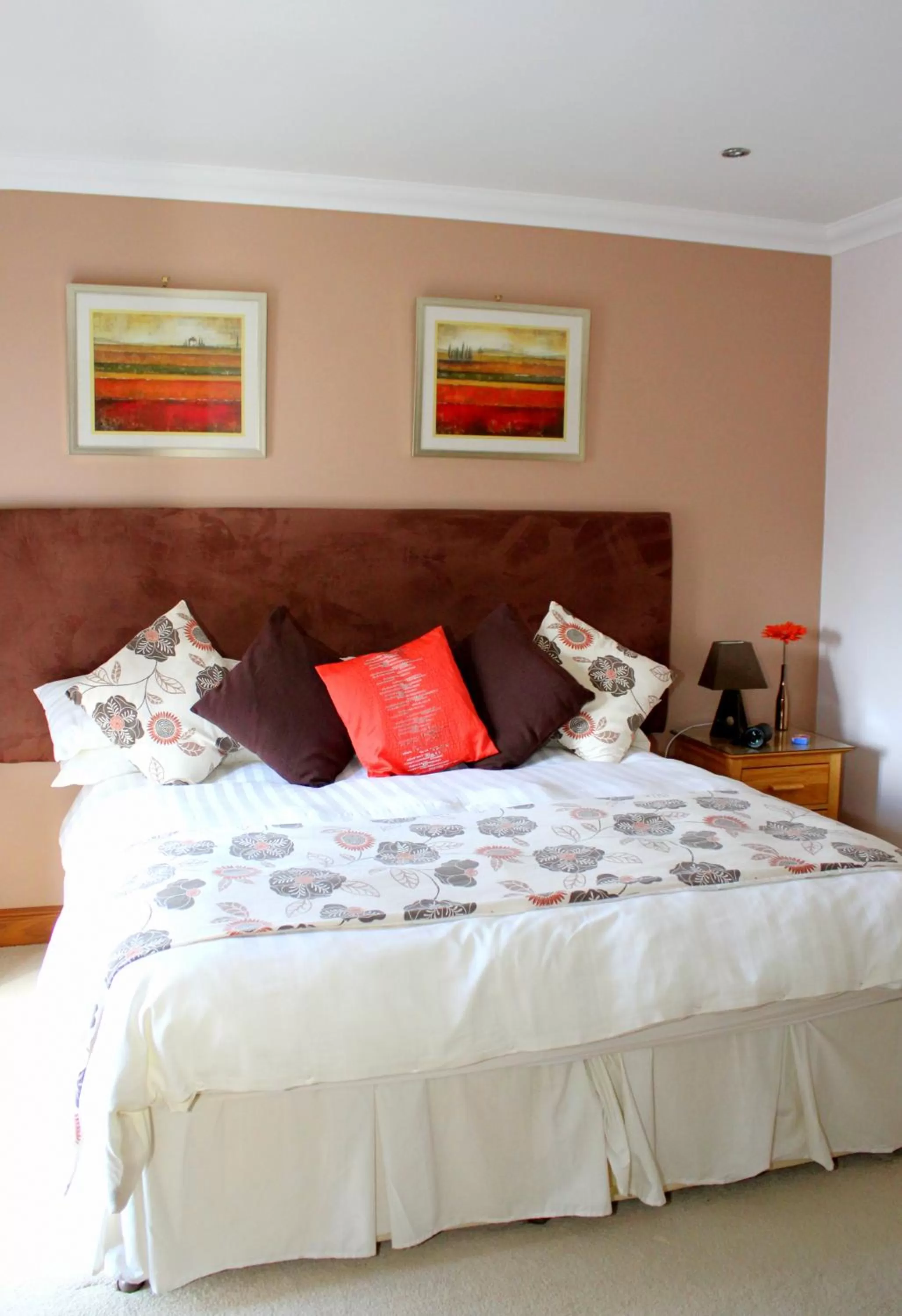 Bedroom, Bed in Backbrae House B&B