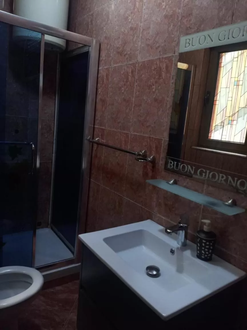 Bathroom in Hotel Artist