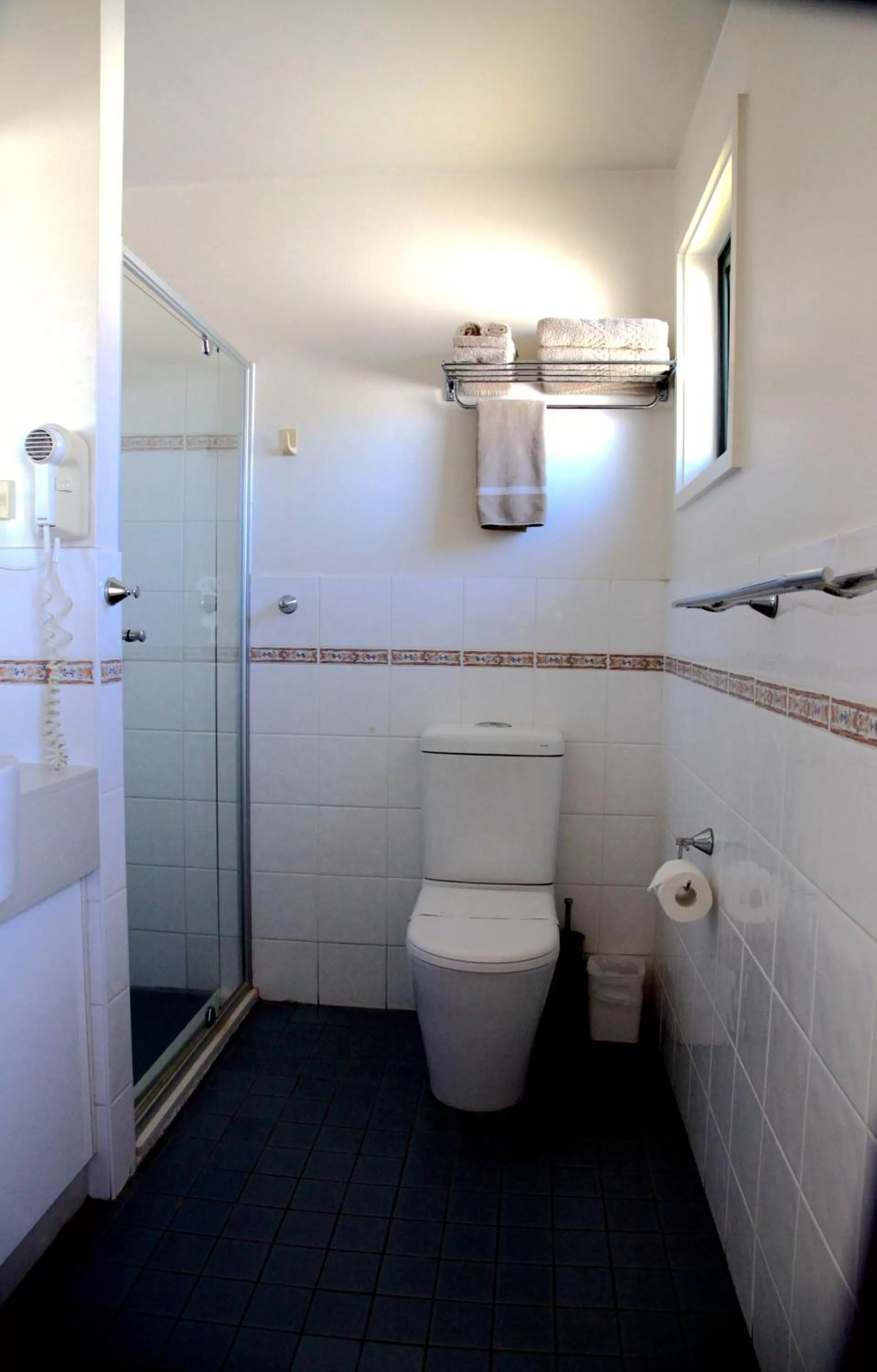 Bathroom in Travellers Motor Village