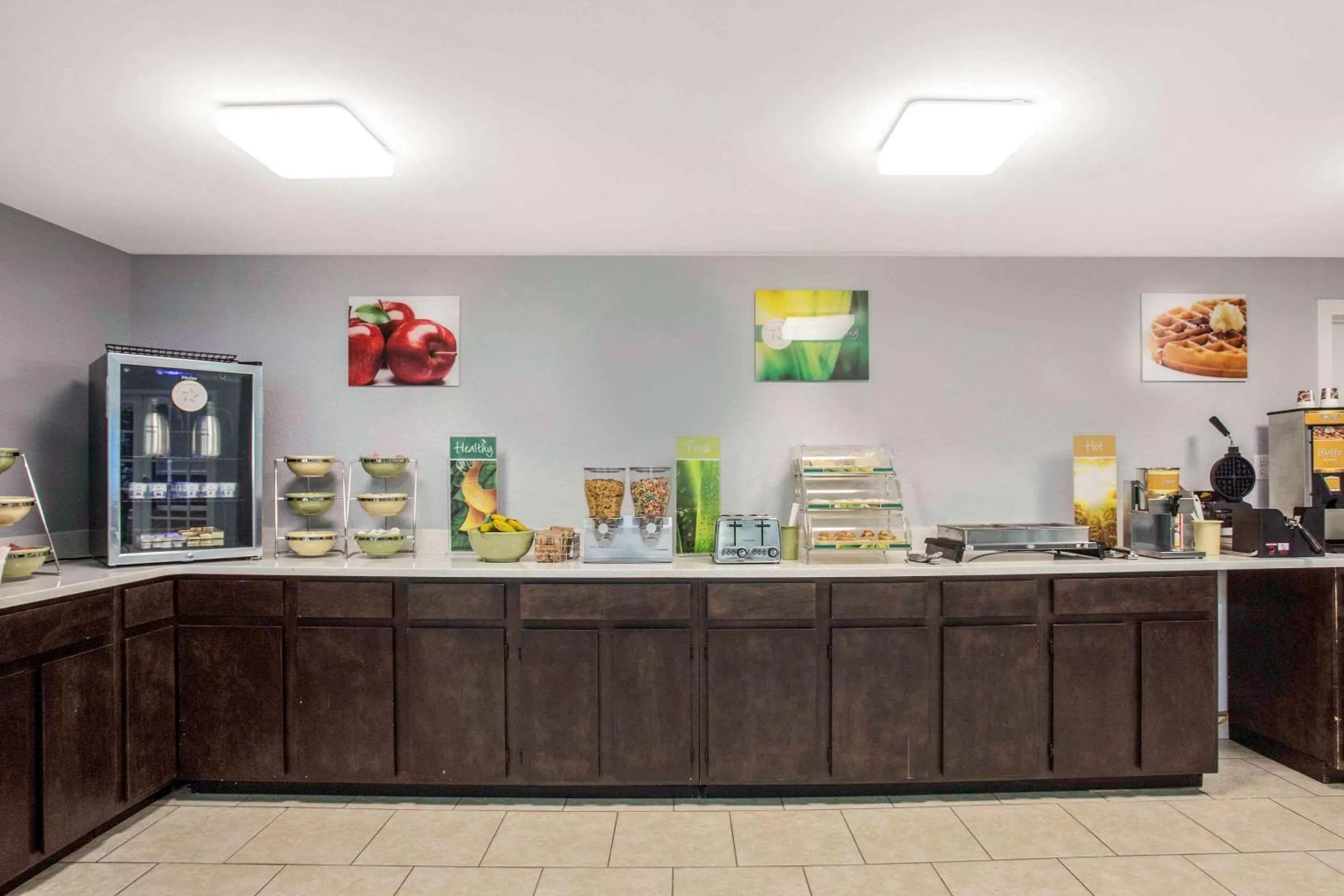 Restaurant/places to eat in Quality Inn & Suites University Area