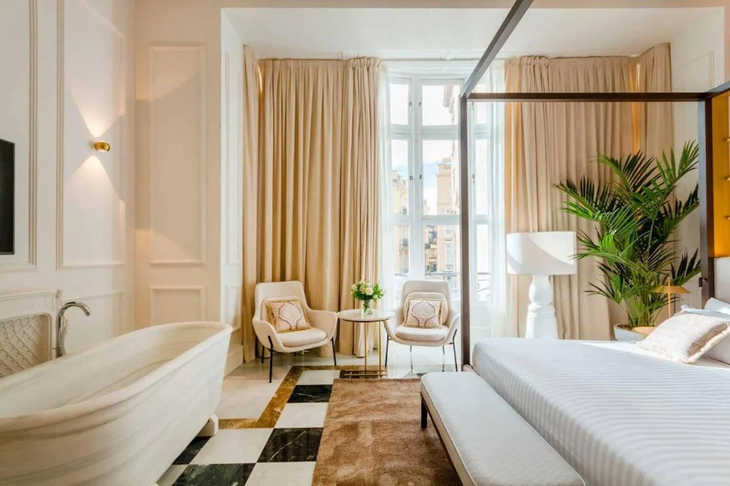 Decorative detail, Bed in MYR Palacio Vallier