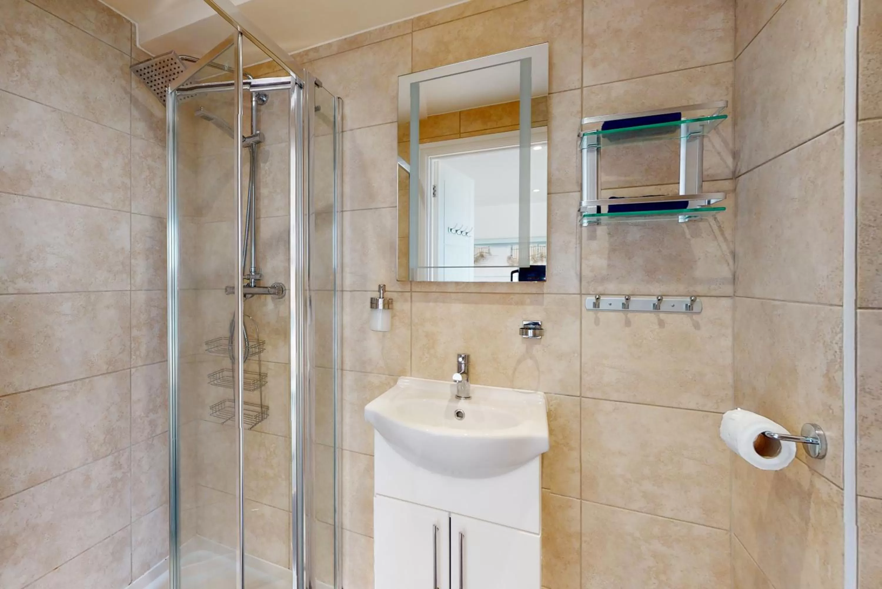 Bathroom in Crabbers' Wharf