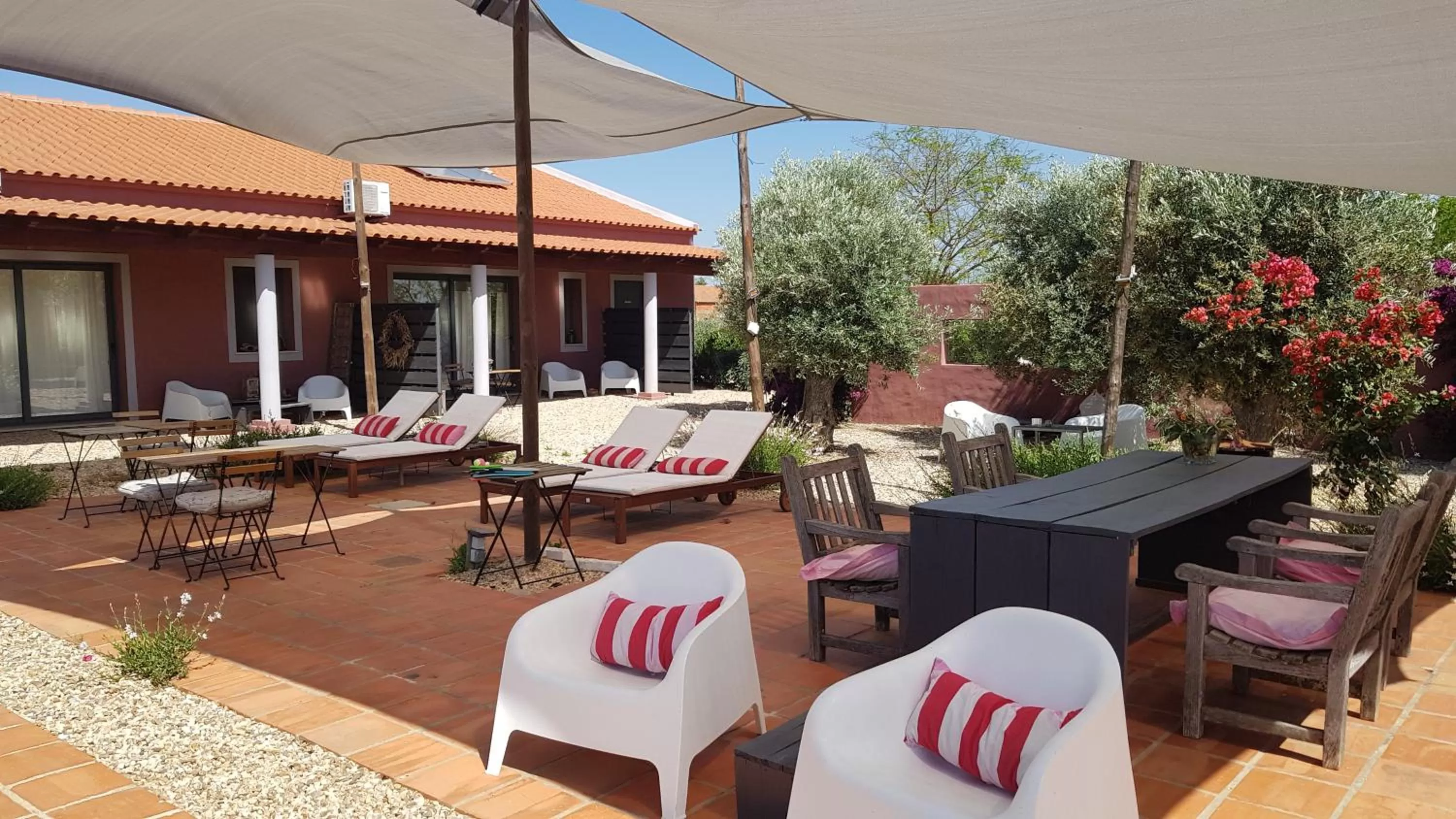 Trendy and Luxe B&B and Garden Suite