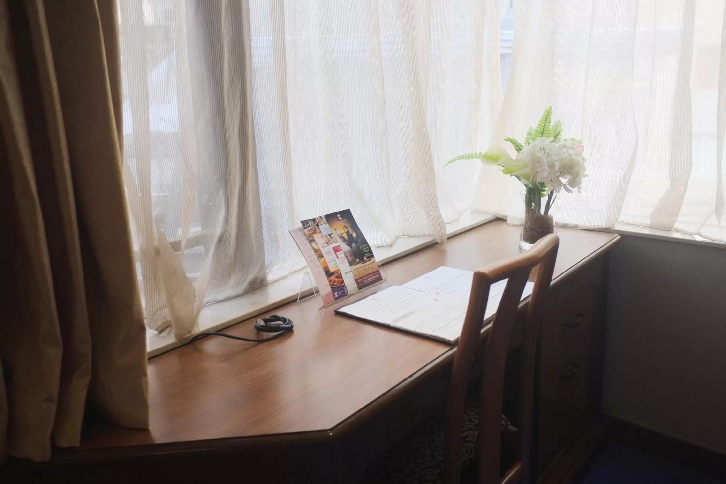 Non Smoking - City View Standard Room with Twin bed in The Kimberley Hotel