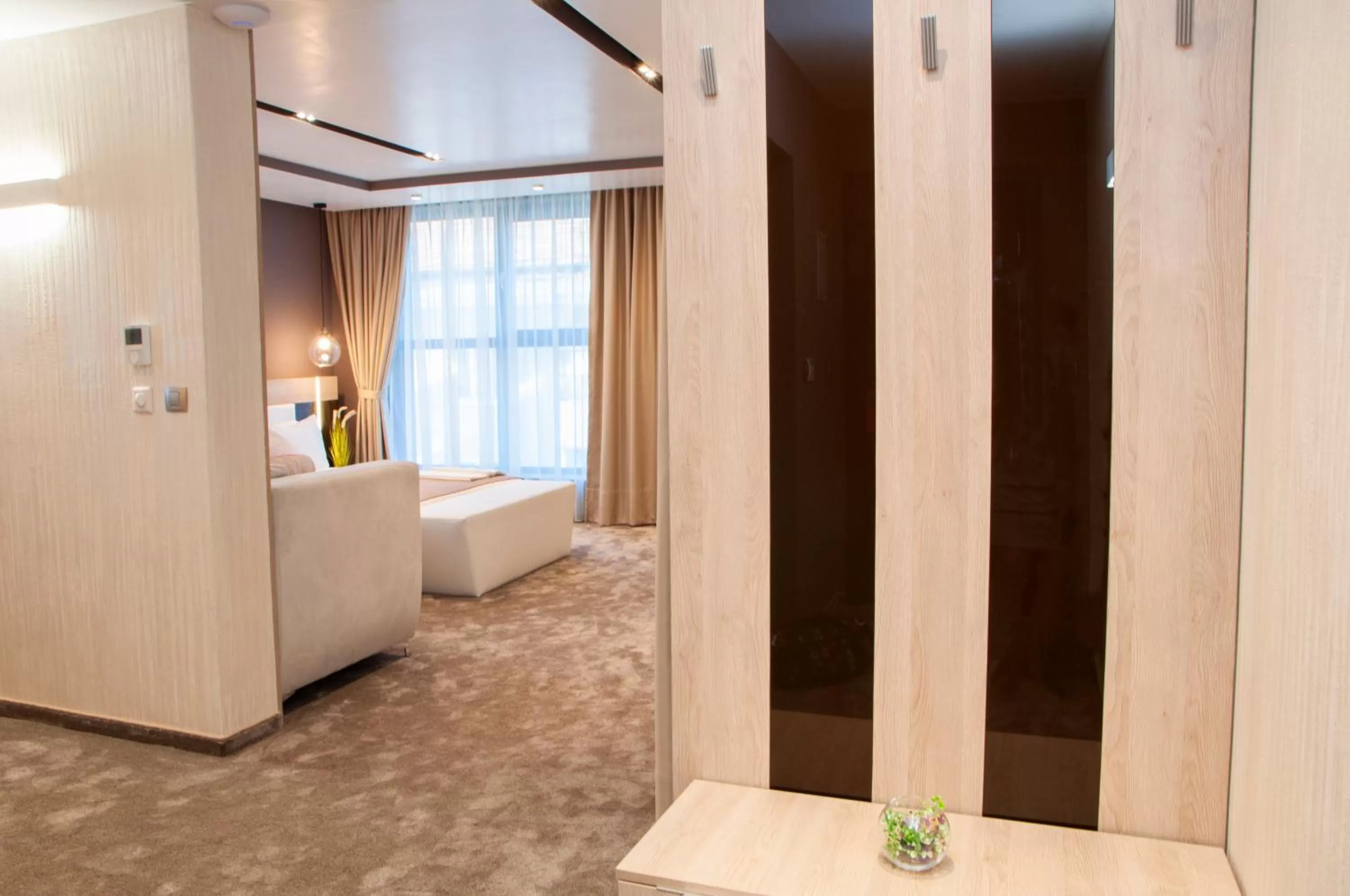 Bed in Family Hotel Business Club