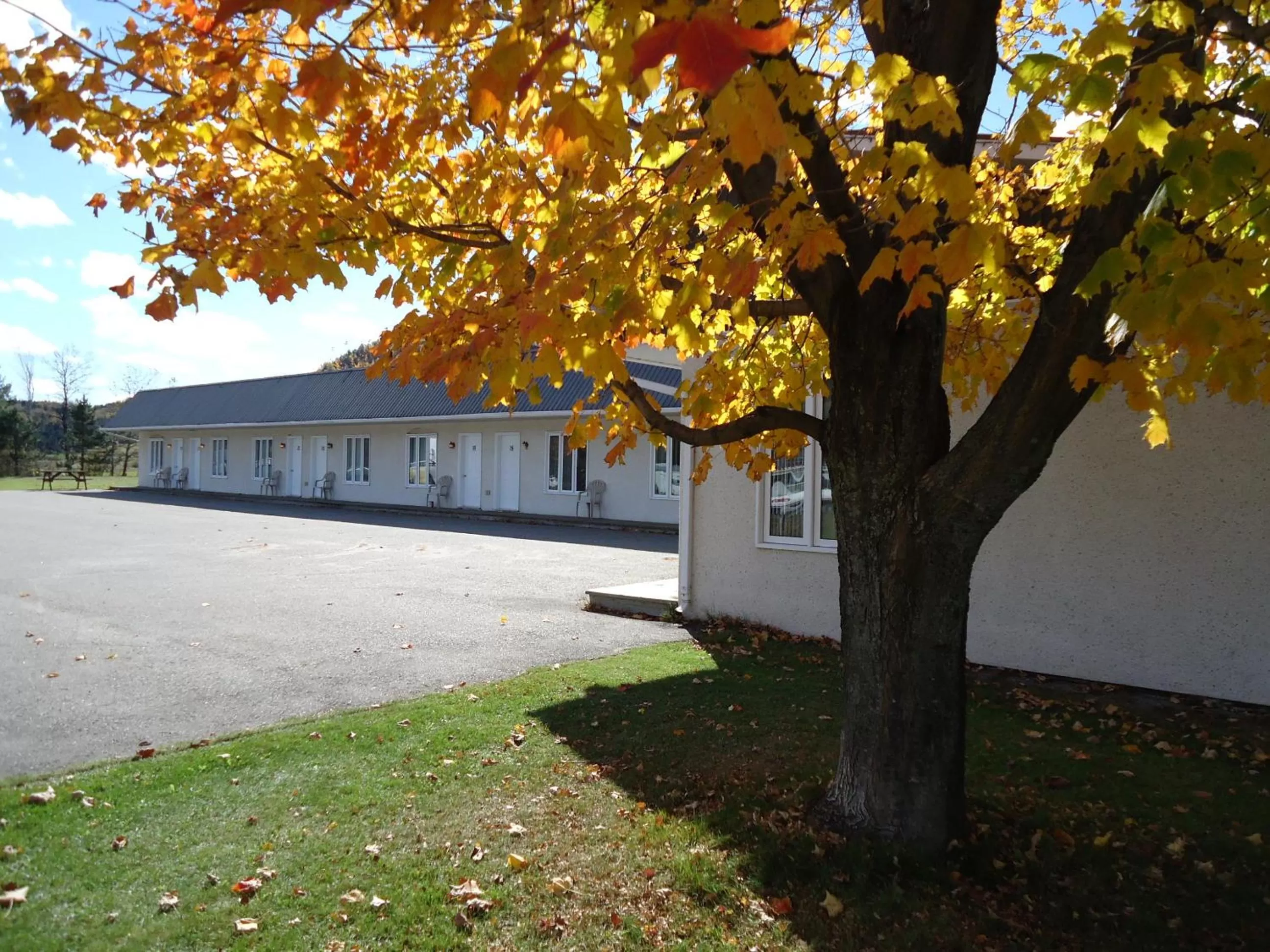 Facade/entrance, Property Building in Maison Chez Laurent