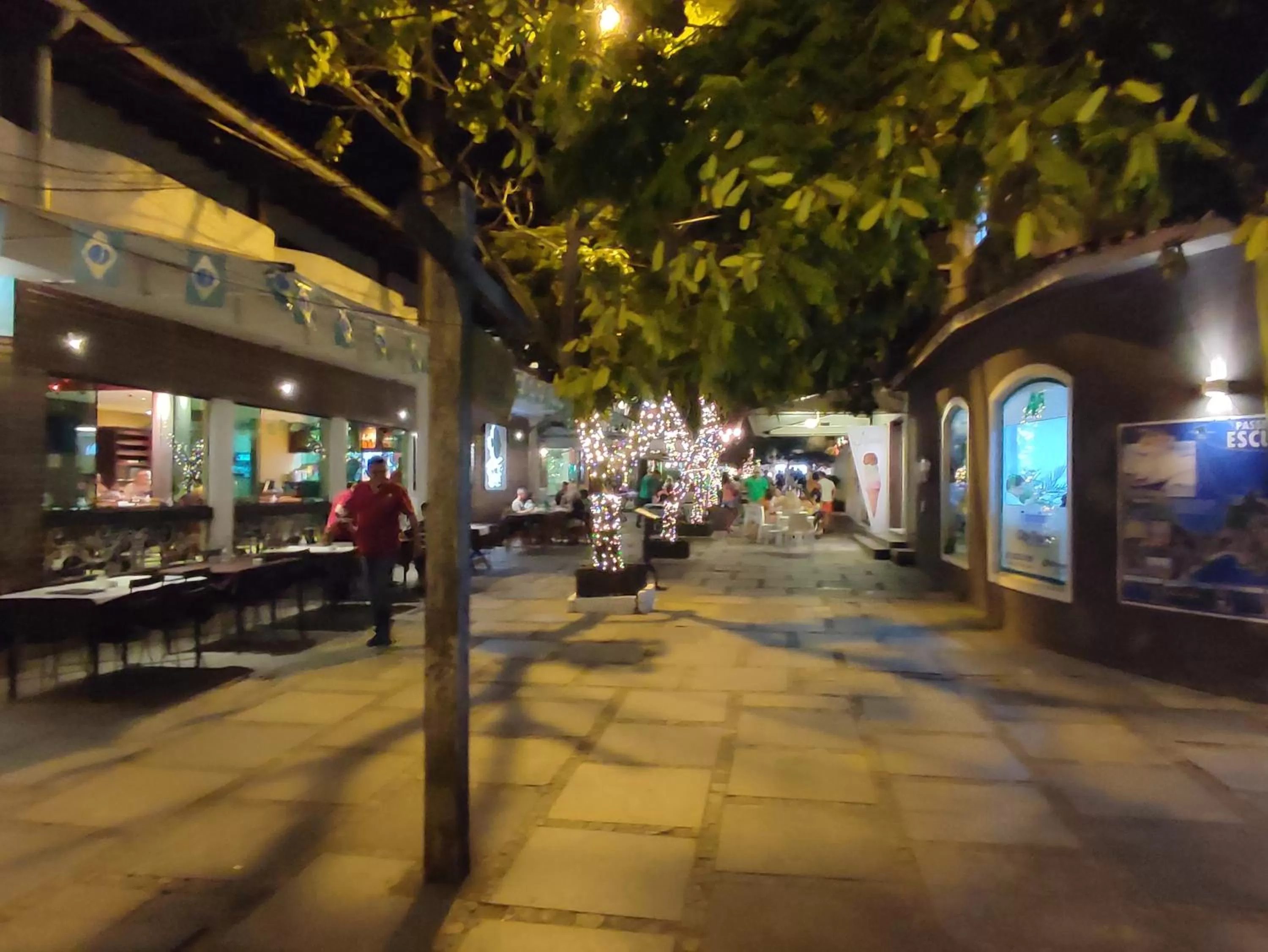 Restaurant/places to eat in Pousada L'étage