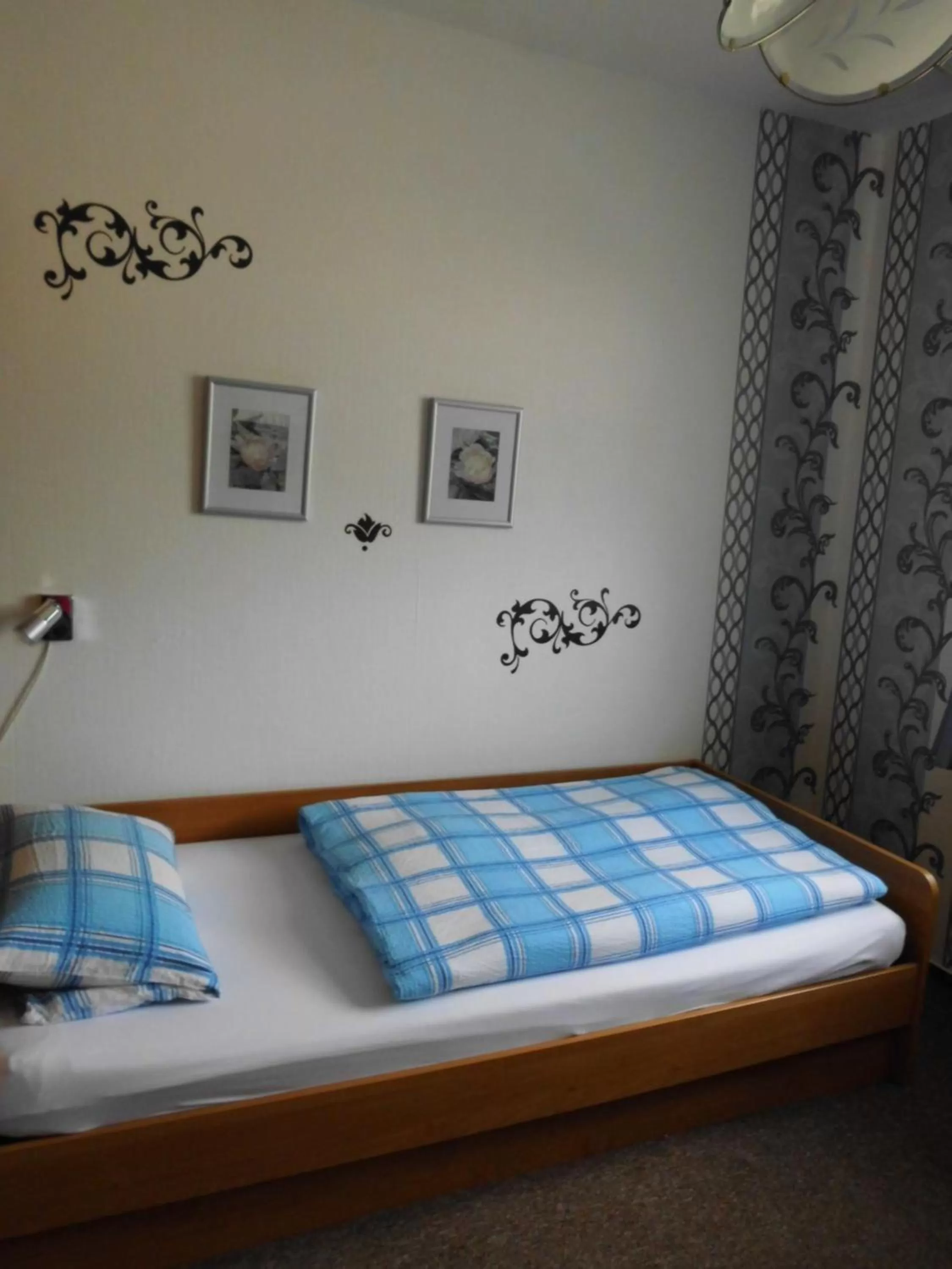 Bed in Hotel Garni am Heuberg