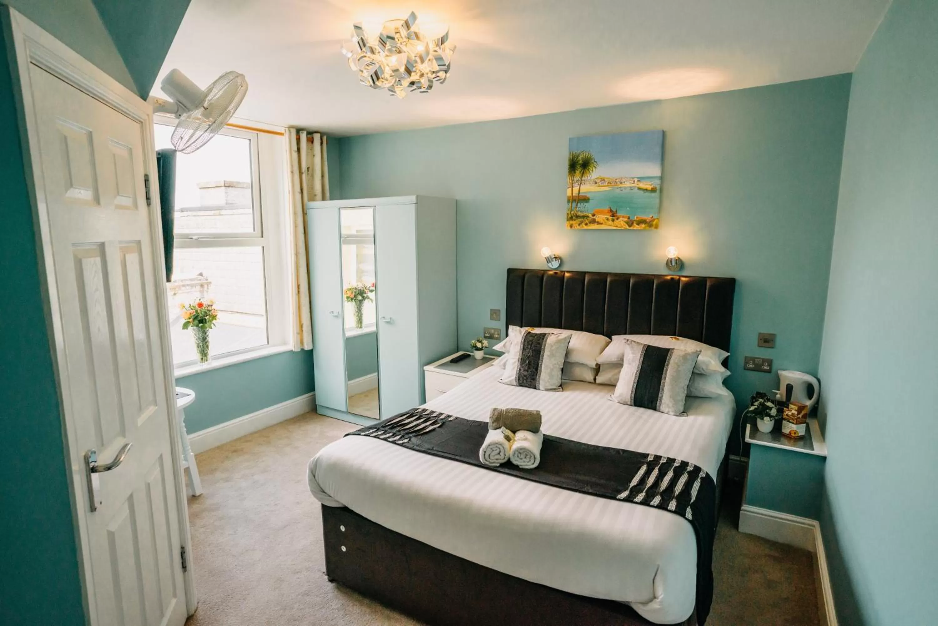 Standard Double Room in OYO Minerva Guesthouse