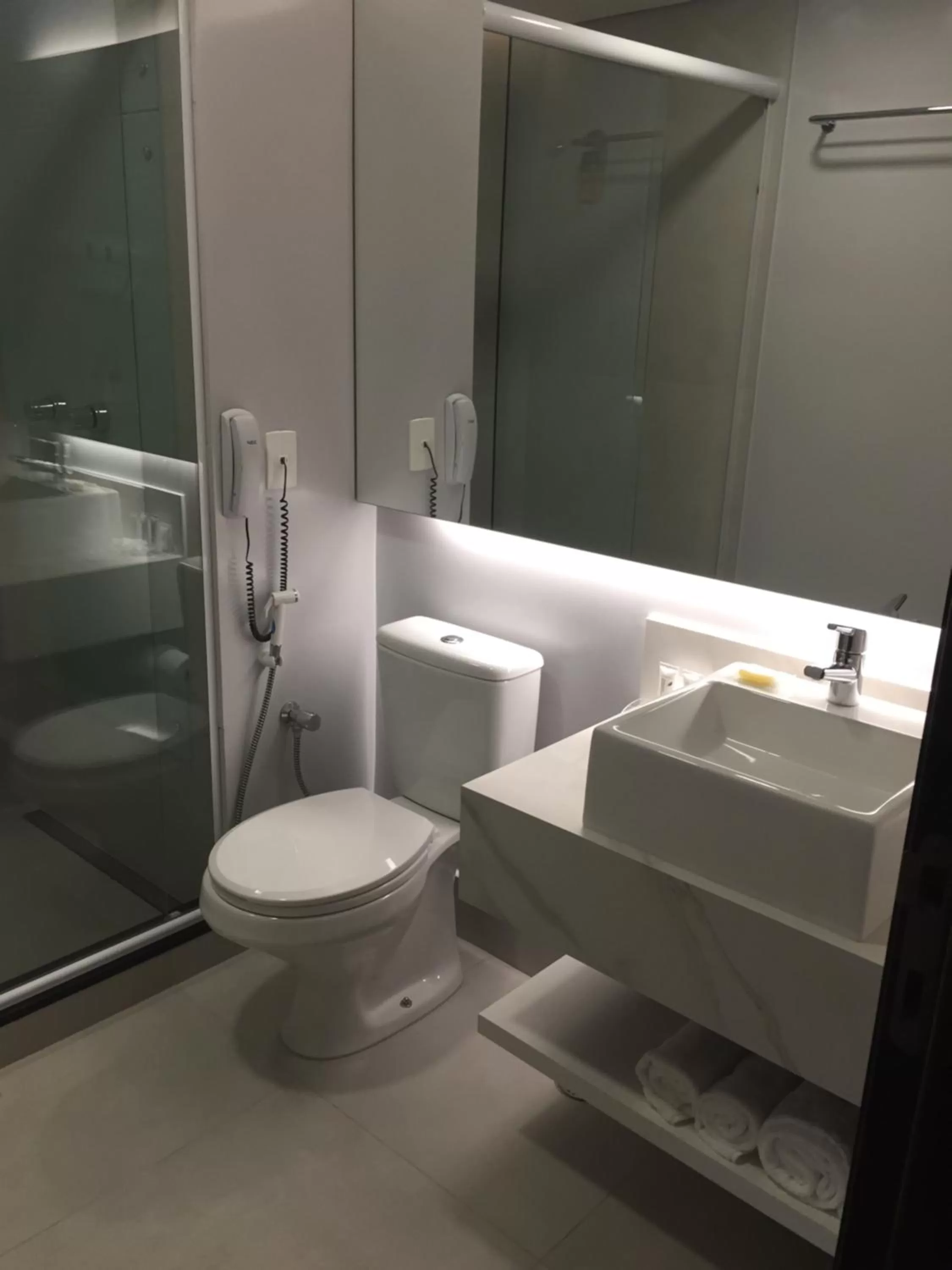 Shower in Blue Tree Premium Faria Lima