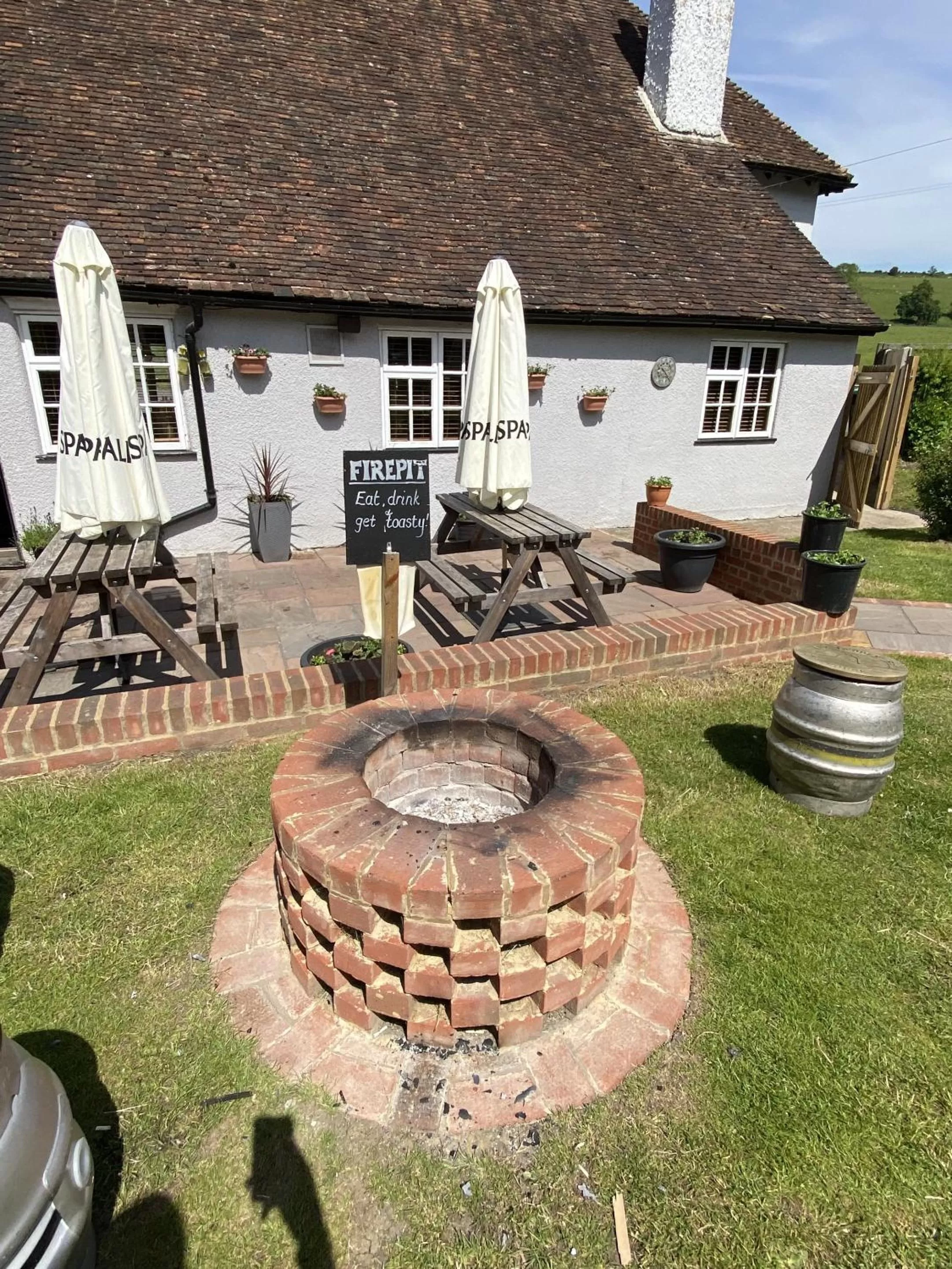 Garden, Property Building in The Lydden Bell