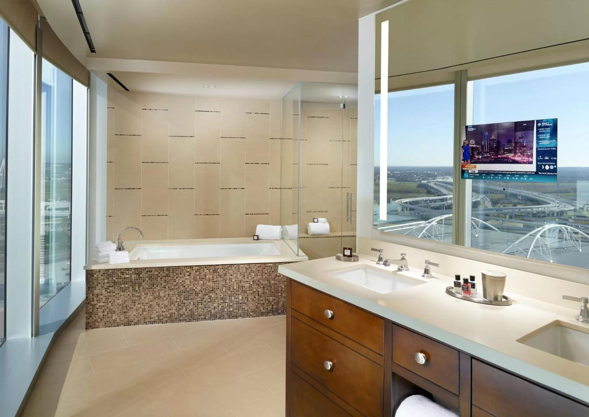 Luxury Corner King Suite in Omni Dallas Hotel