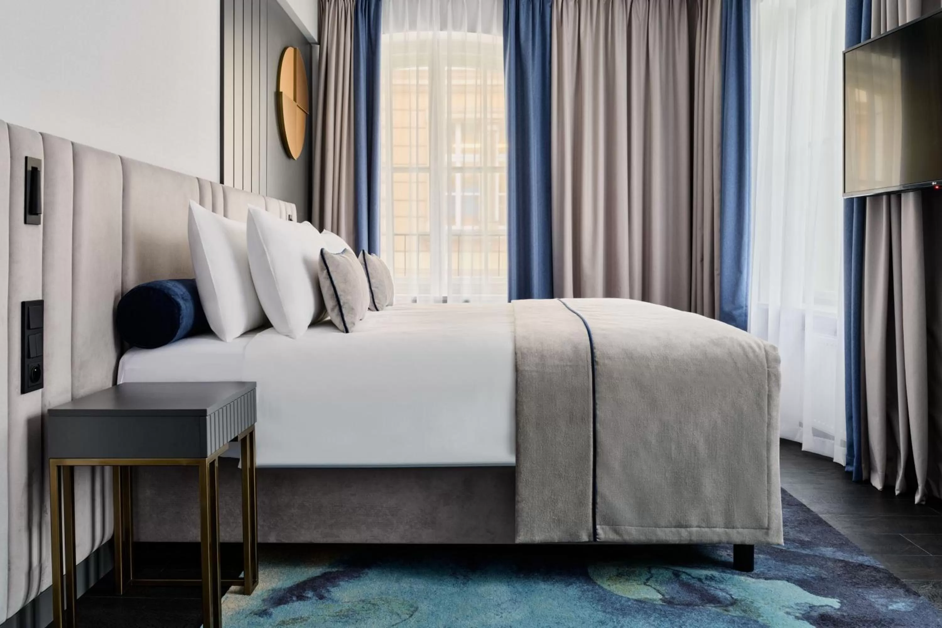 Photo of the whole room, Bed in Garamond, a Tribute Portfolio Hotel, Krakow Old Town