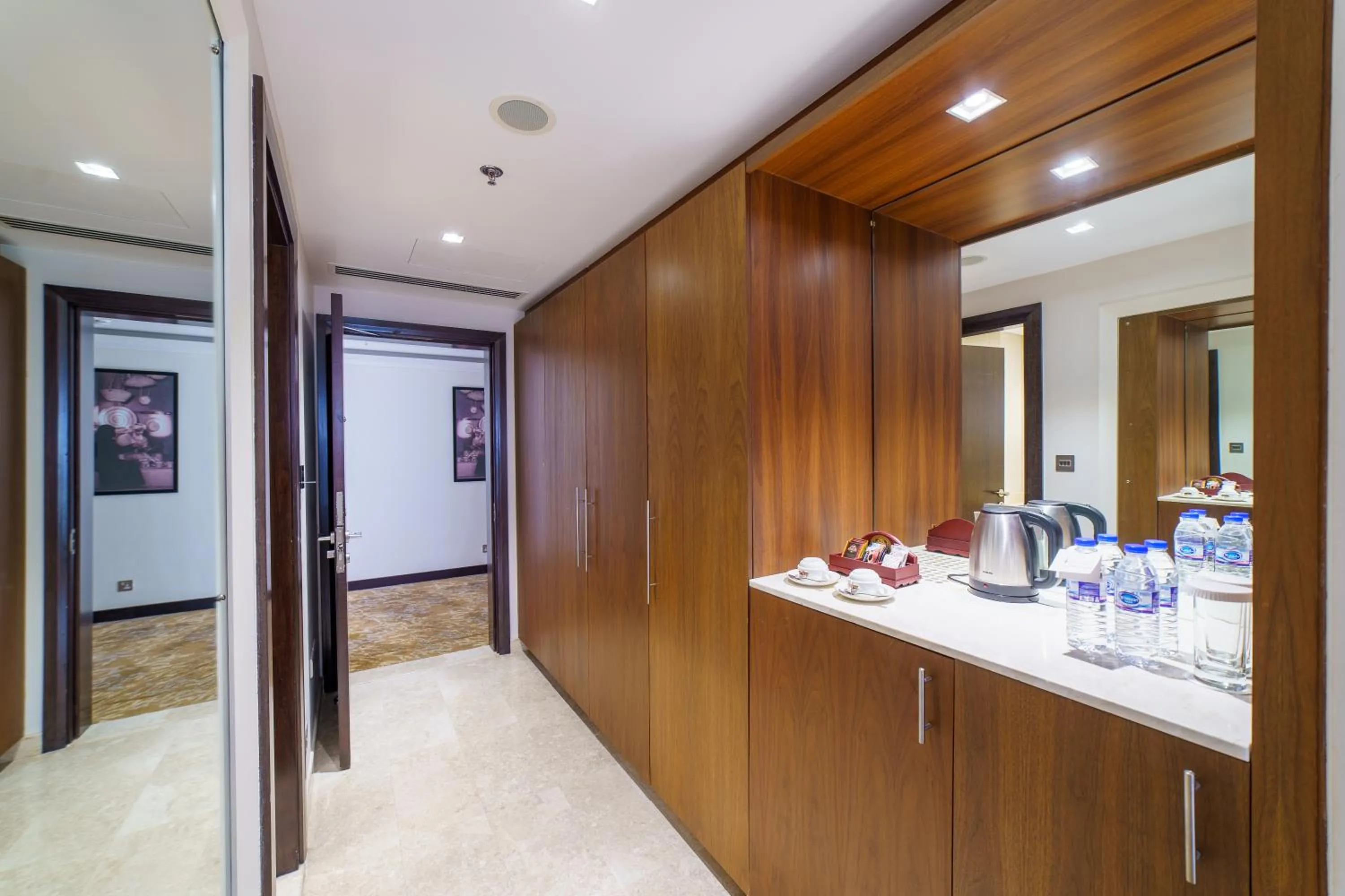 Coffee/tea facilities in Levatio Hotel Muscat