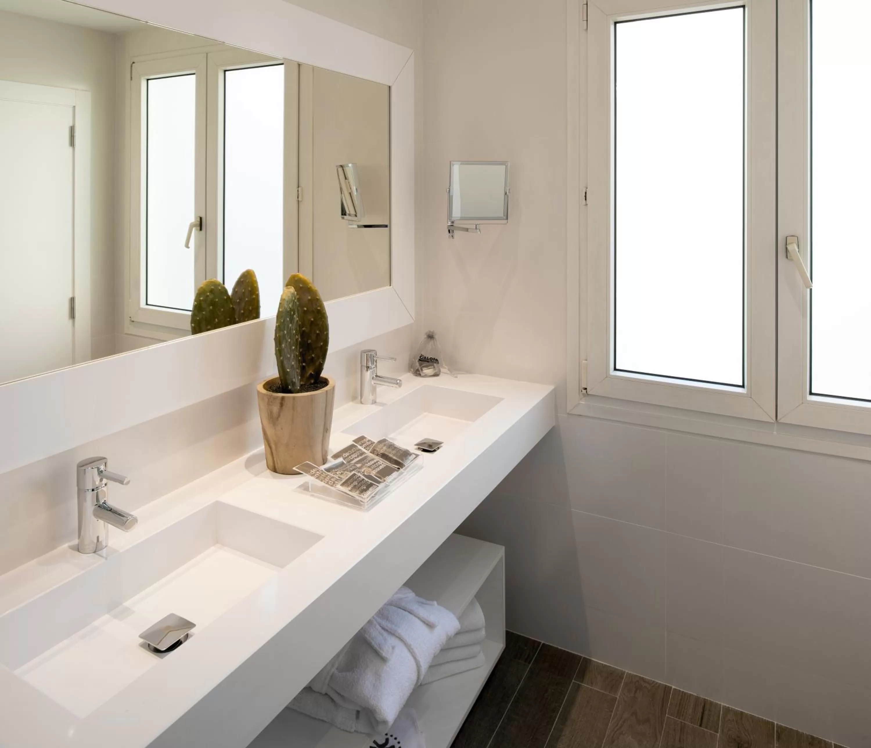 Bathroom in Catalonia Diagonal Centro