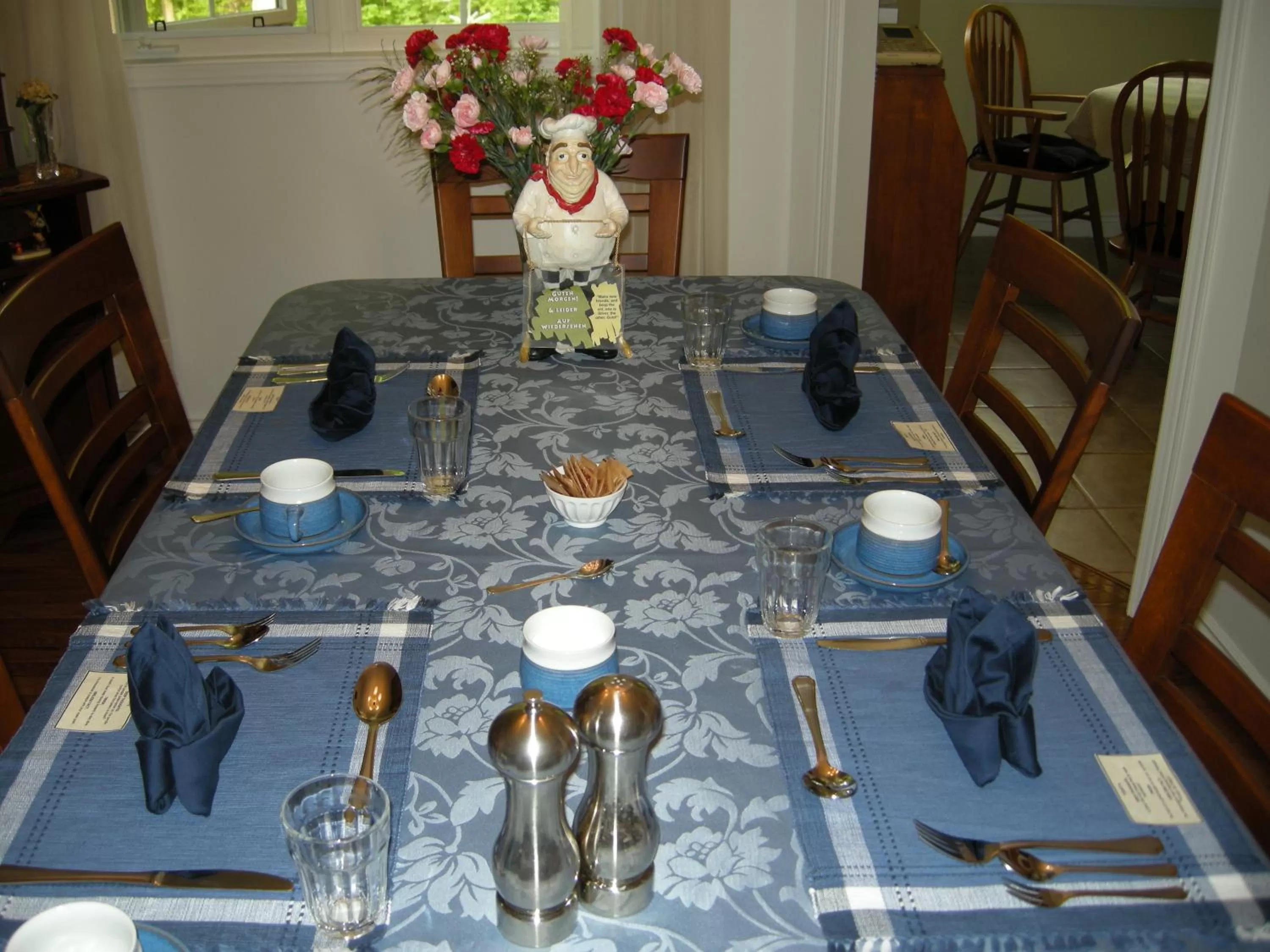 Restaurant/places to eat in Tucked Inn the Harbour B&B