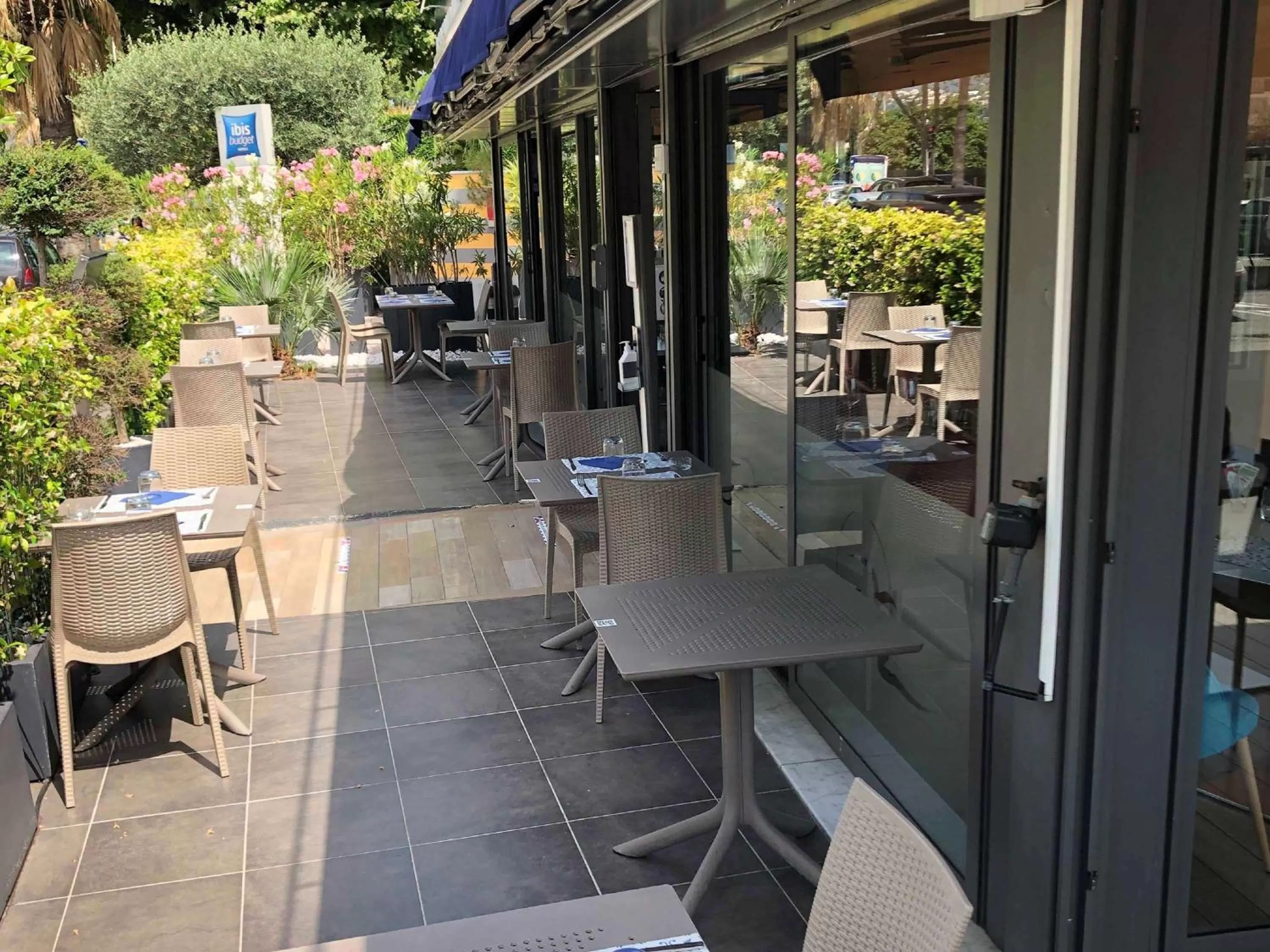 Restaurant/Places to Eat in Hotel Ibis Budget Nice Palais Nikaia