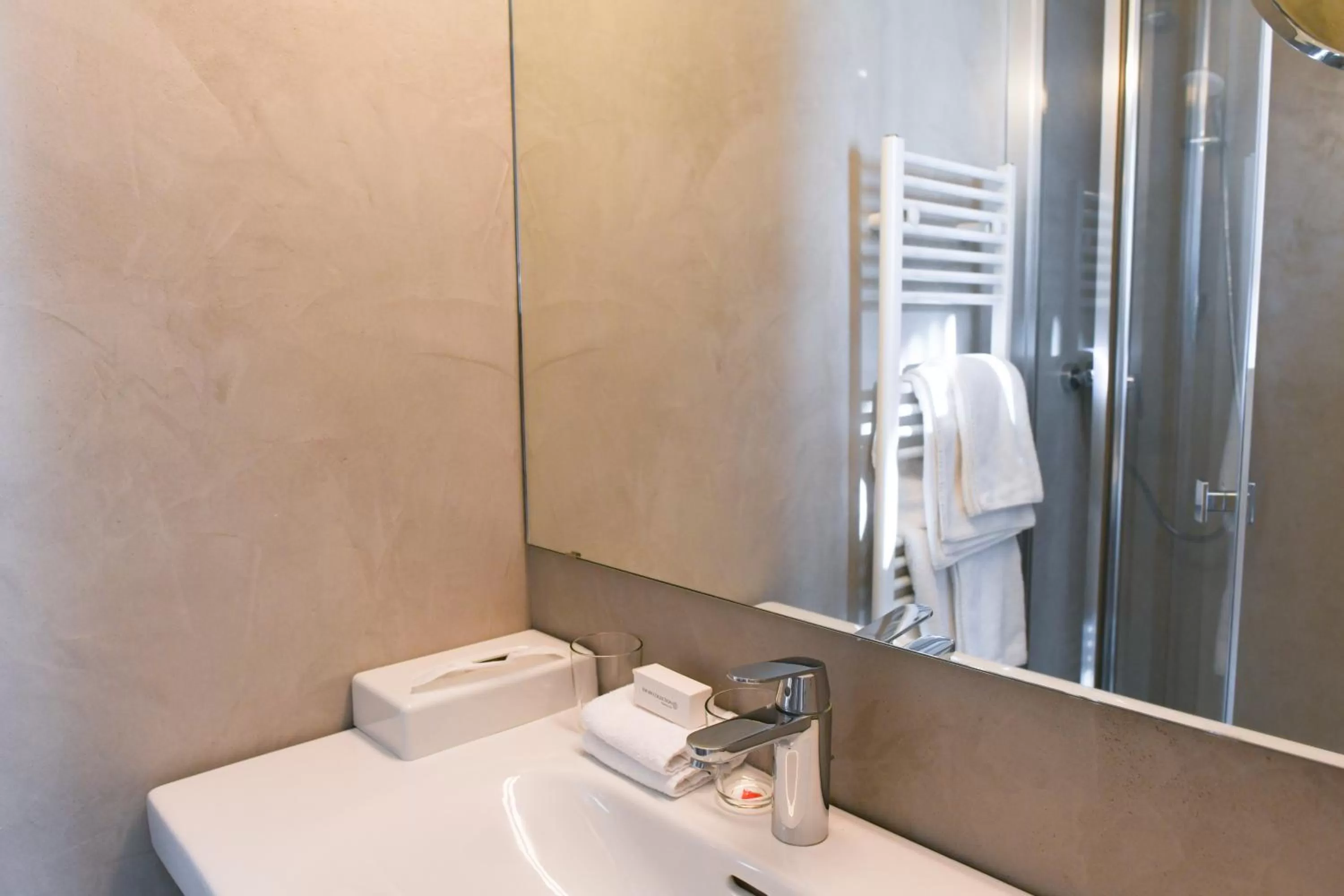 Bathroom in Hotel Bamberger Hof Bellevue