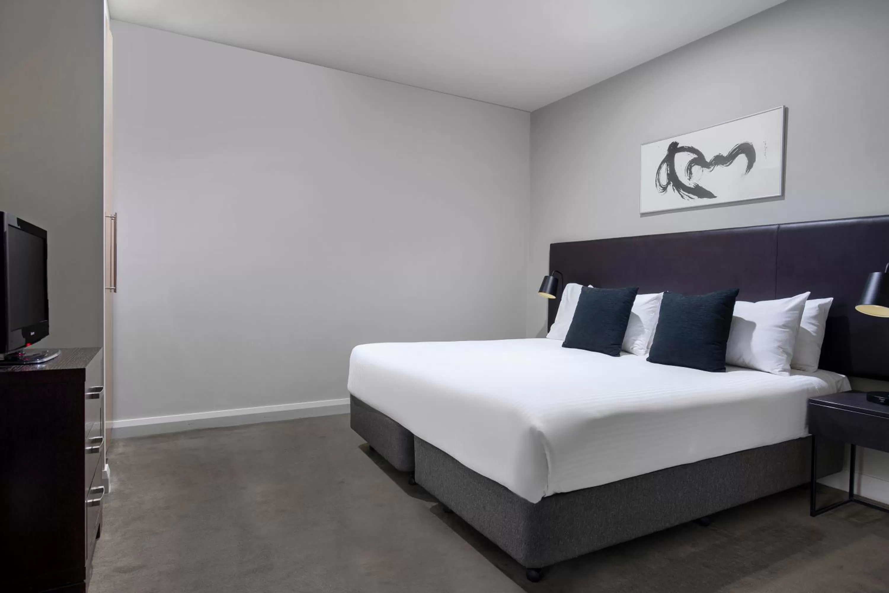 Bedroom, Bed in Mantra Hindmarsh Square